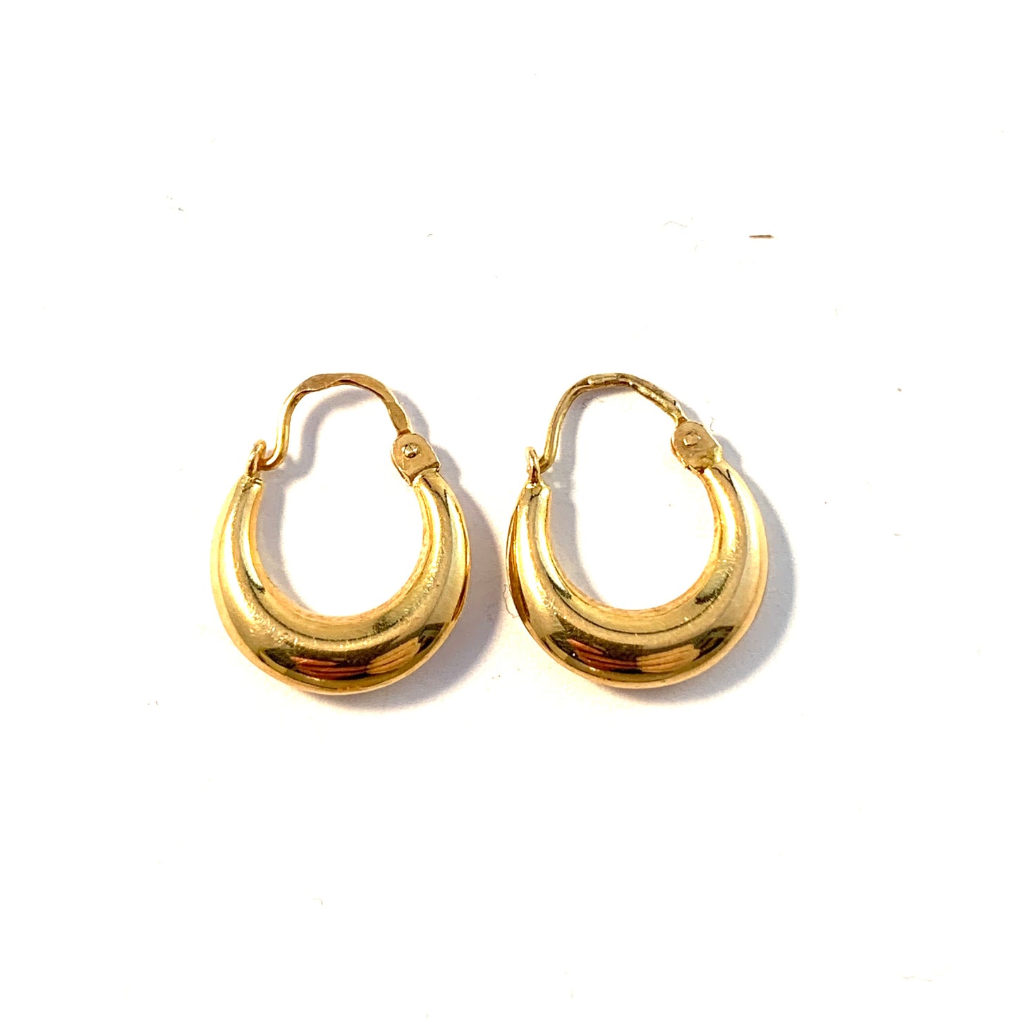 Sweden 1950s. Mid Century 18k Gold Earrings.