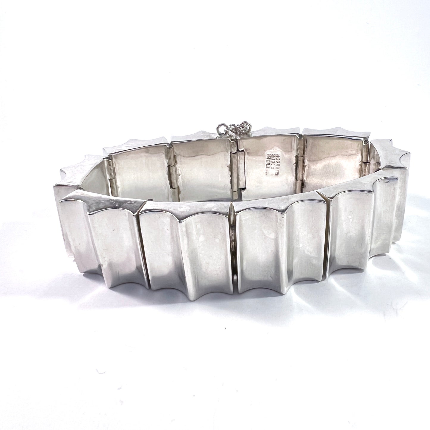 Mexico City c 1950s. Bold Vintage Sterling Silver Bracelet