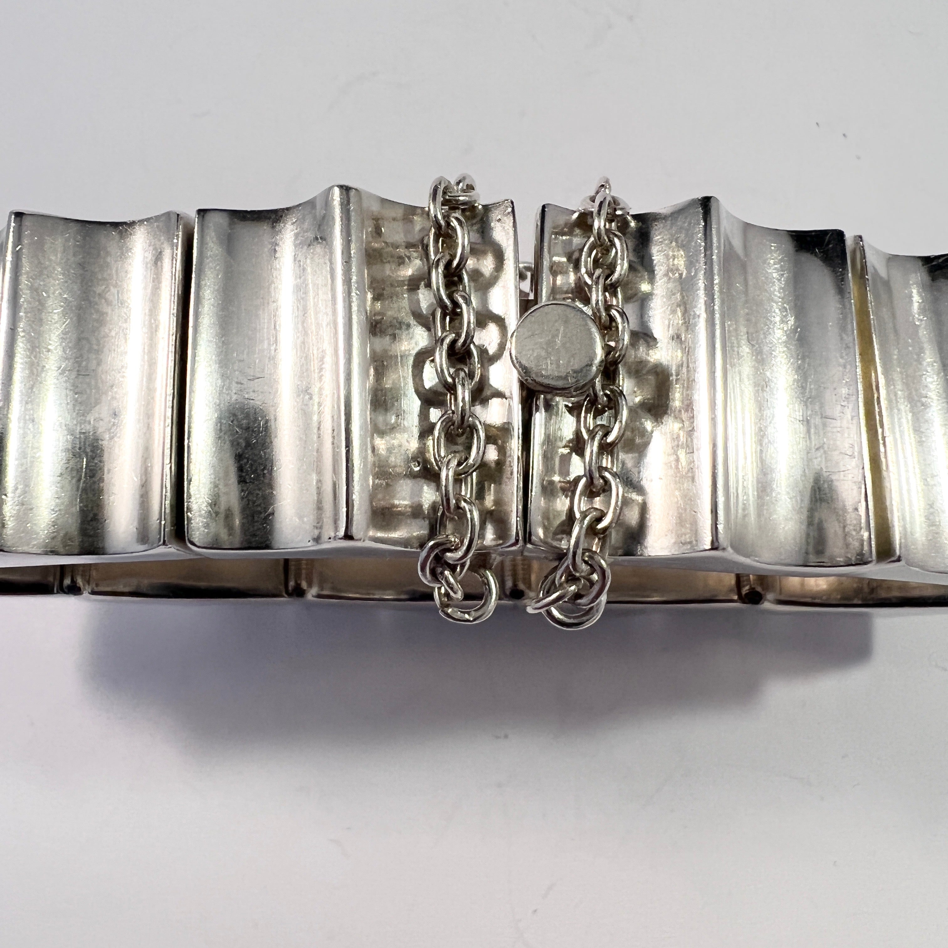 Mexico City c 1950s. Bold Vintage Sterling Silver Bracelet
