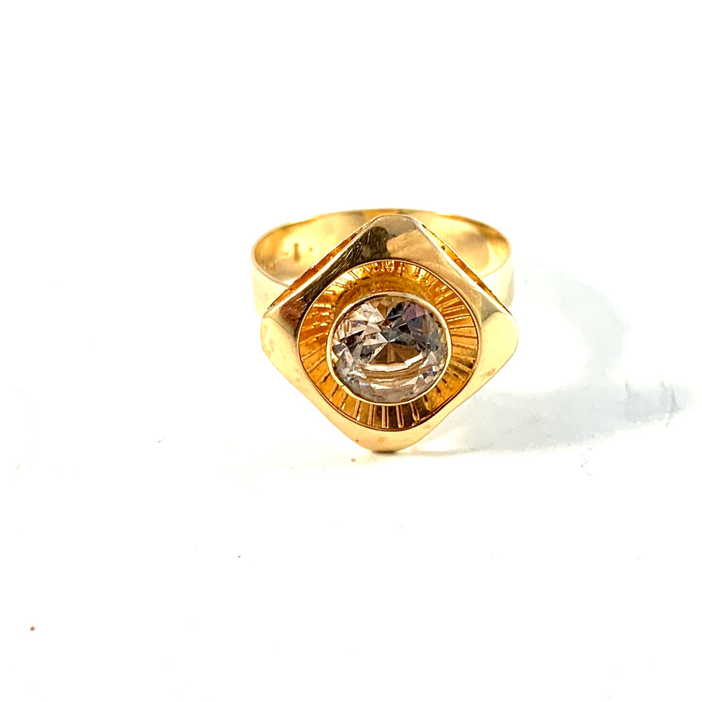 Bergman, Sweden 1960s. Vintage 18k Gold Rock Crystal Ring.