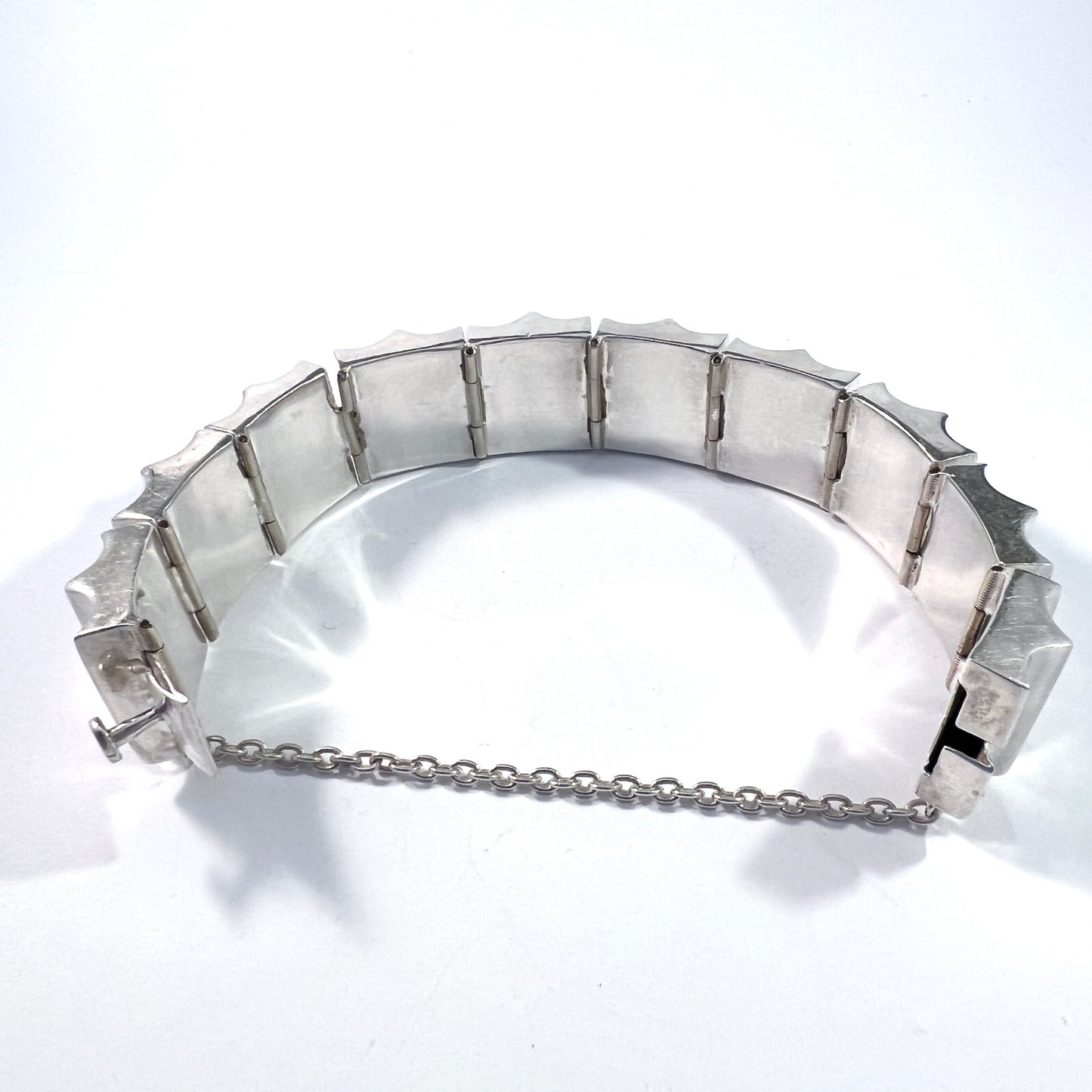 Mexico City c 1950s. Bold Vintage Sterling Silver Bracelet