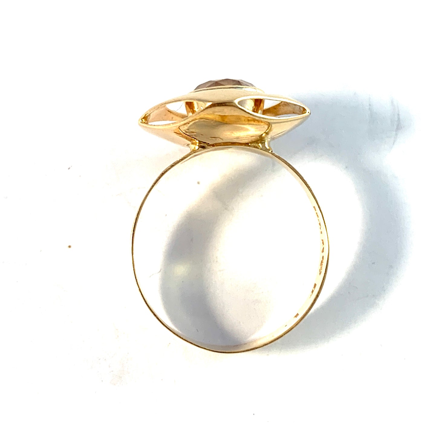 Bergman, Sweden 1960s. Vintage 18k Gold Rock Crystal Ring.