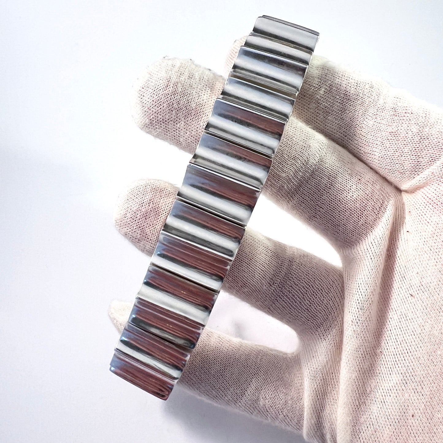 Mexico City c 1950s. Bold Vintage Sterling Silver Bracelet