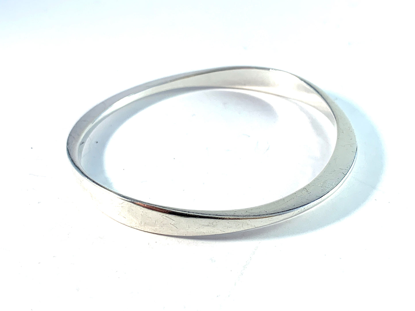 Olof Barve, Ibe  Dahlquist, Sweden 1965. Sterling Silver Bangle Bracelet. Signed