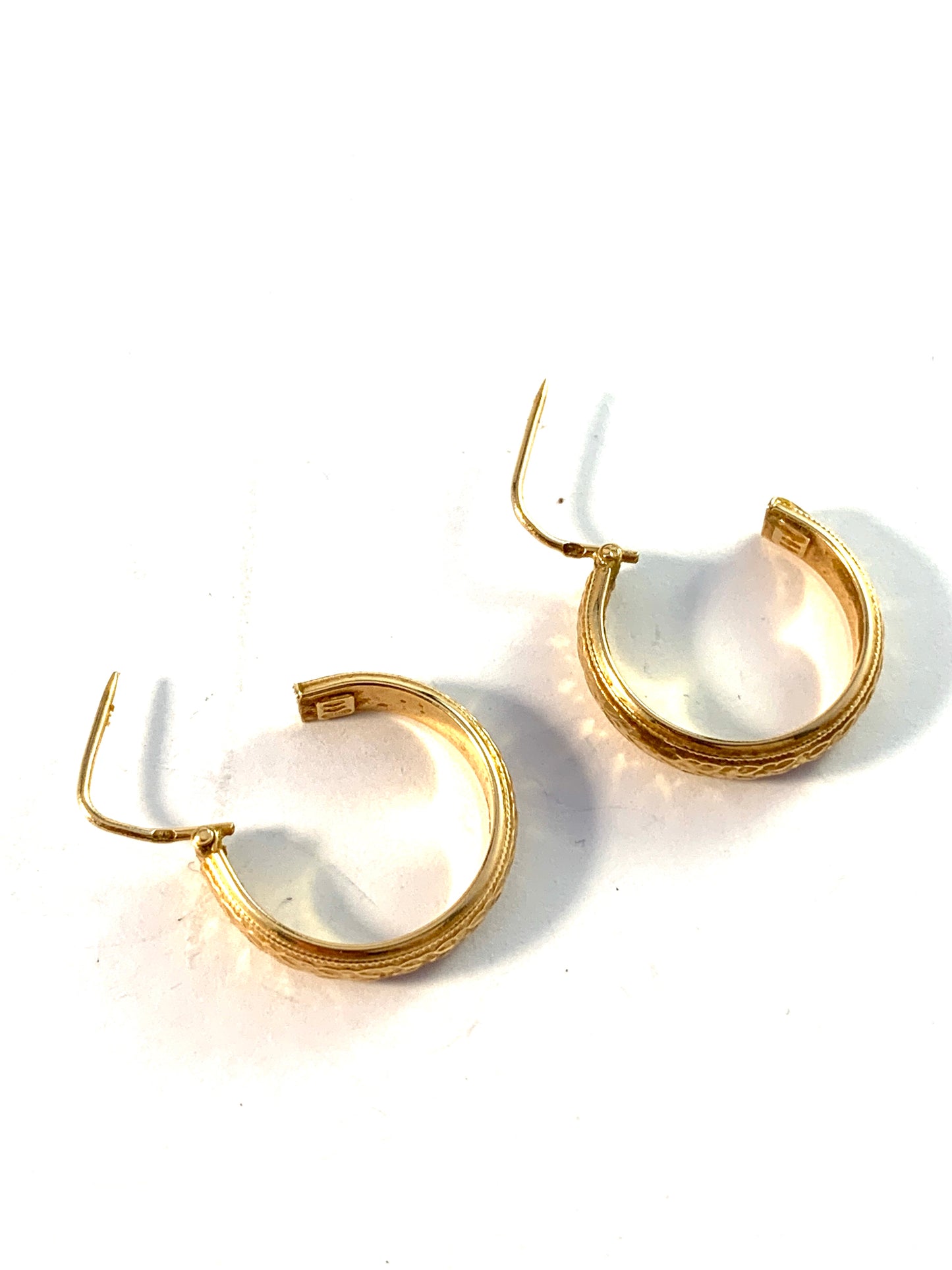 UNO A ERRE, Arezzo, Italy 1944-68 Mid Century 18k Gold Earrings.