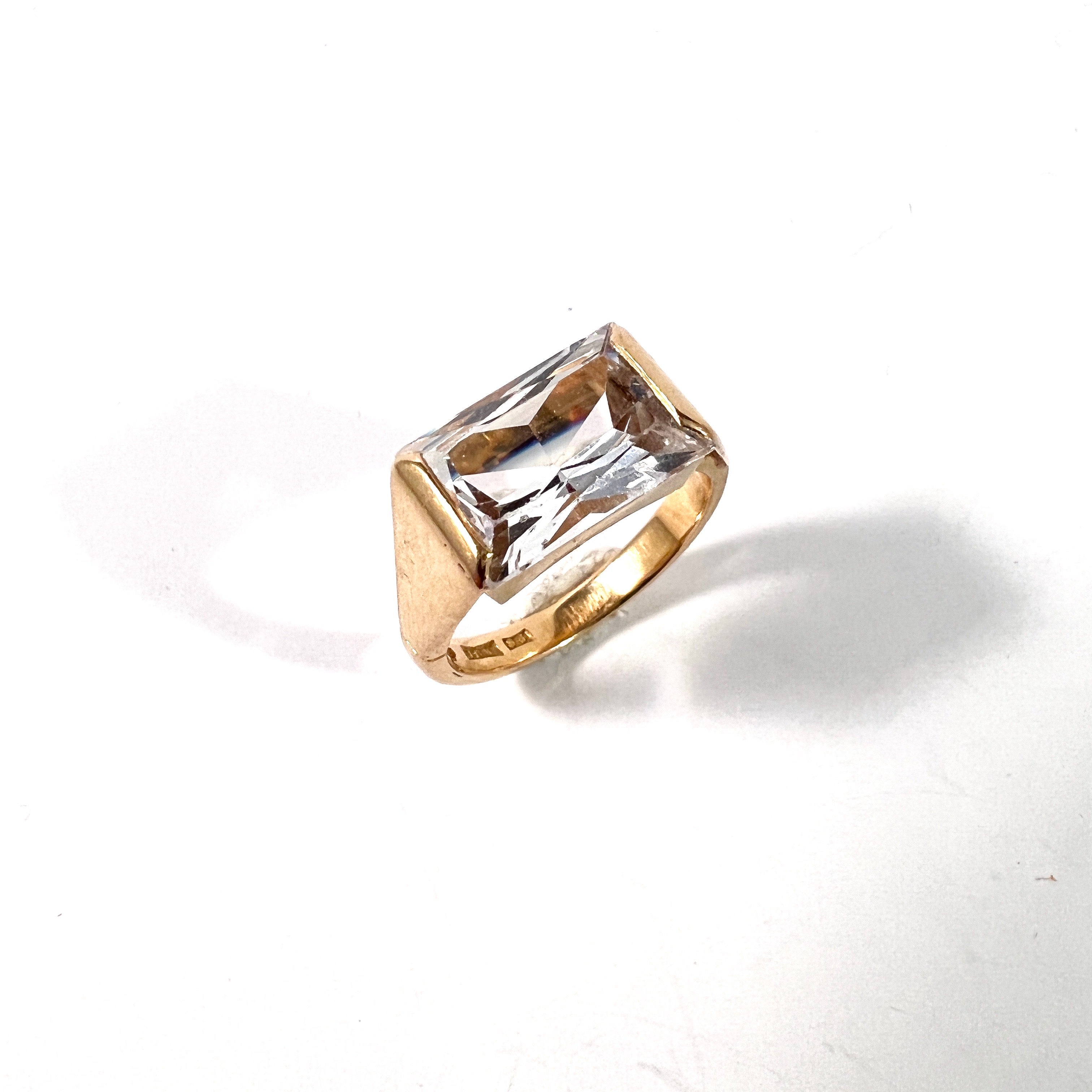F O Hällström, Sweden 1944. WW2-Era 18k Gold Rock Crystal Ring. 5.7gram