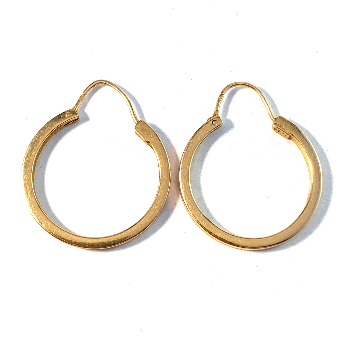 Swedish Import 1960s. Vintage 18k Gold Earrings.