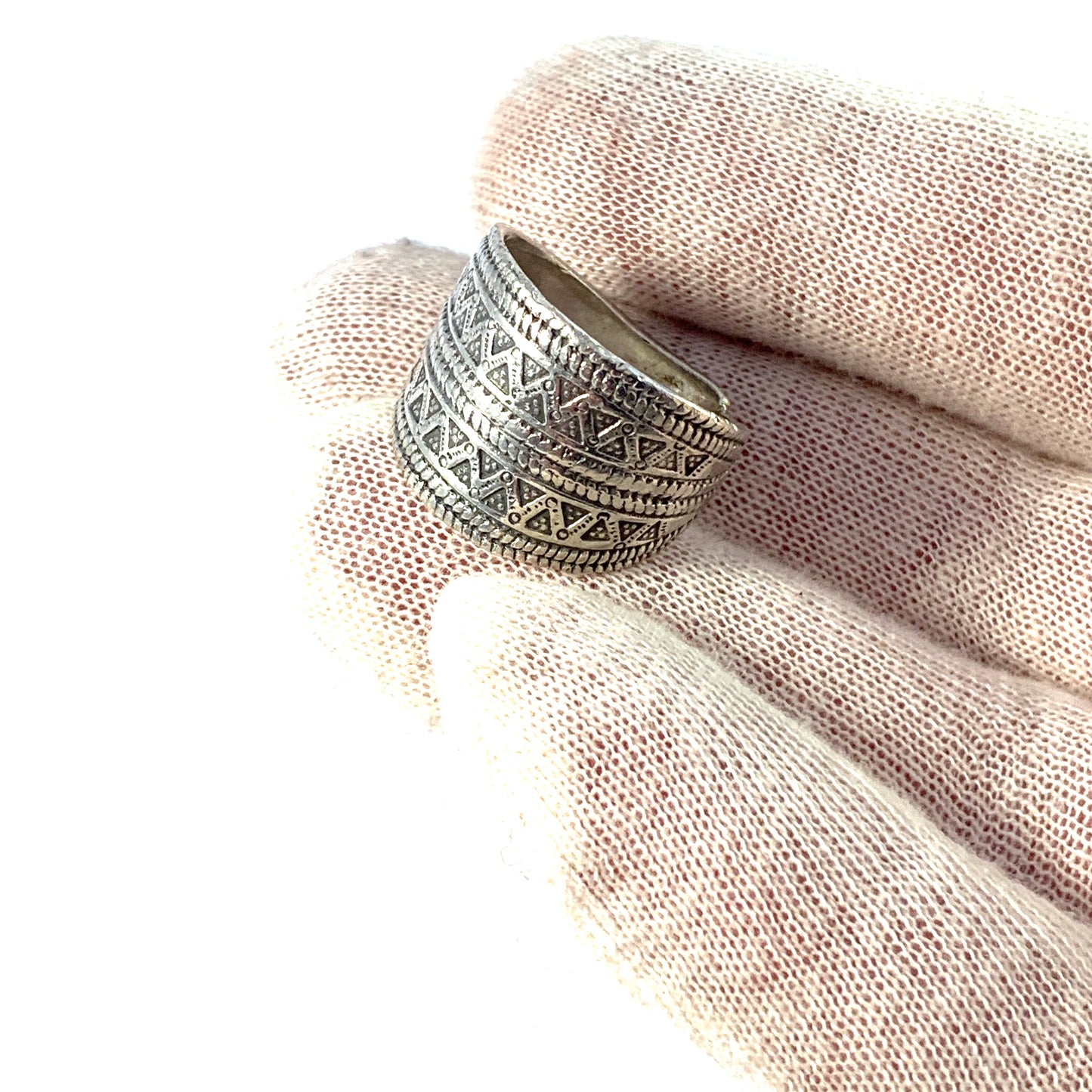 Odd Magnusson, Sweden 1982. Vintage Viking Copy Sterling Silver Unisex Ring.