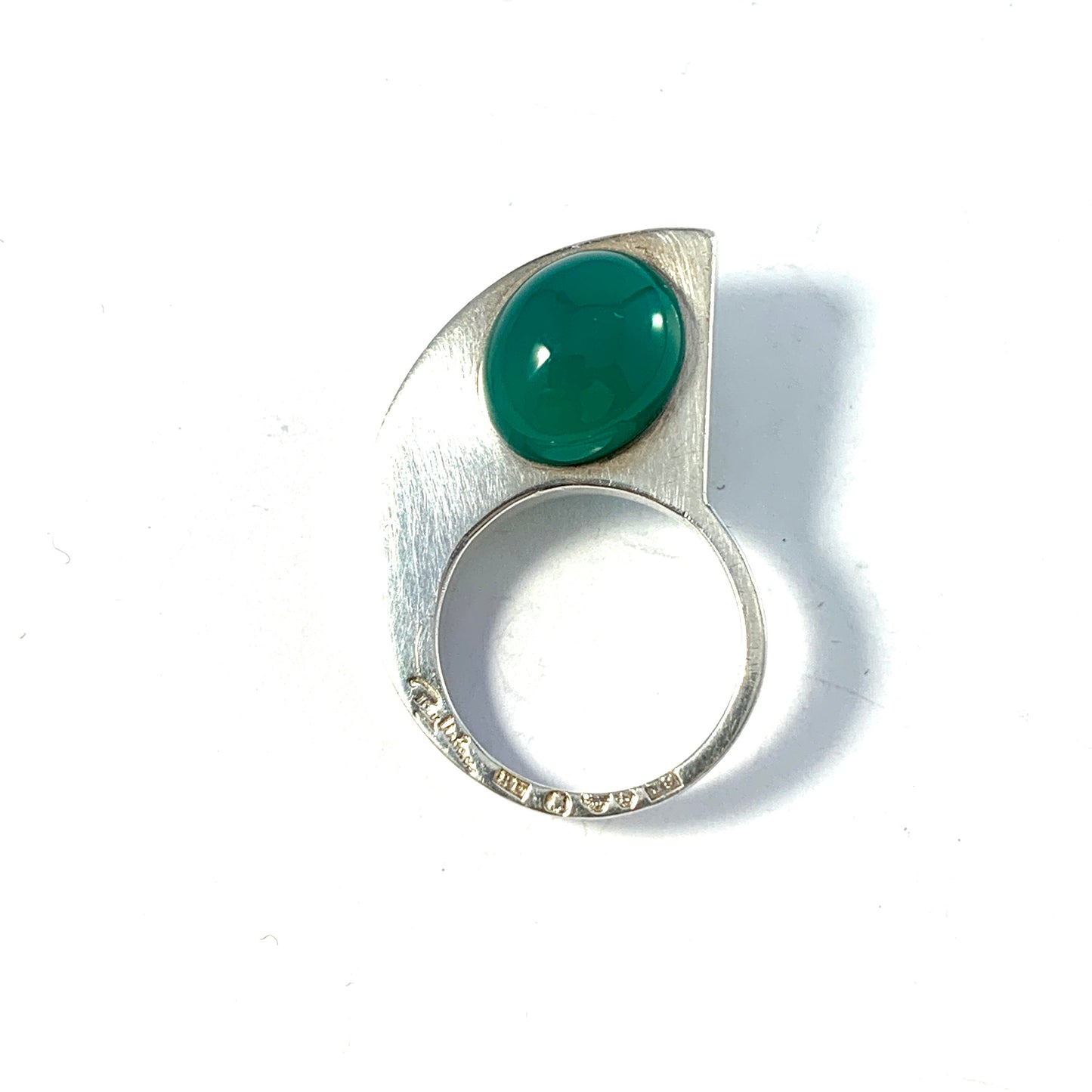 Rey Urban, Sweden 1973. Unique Sterling Silver Chrysoprase Ring. Signed.