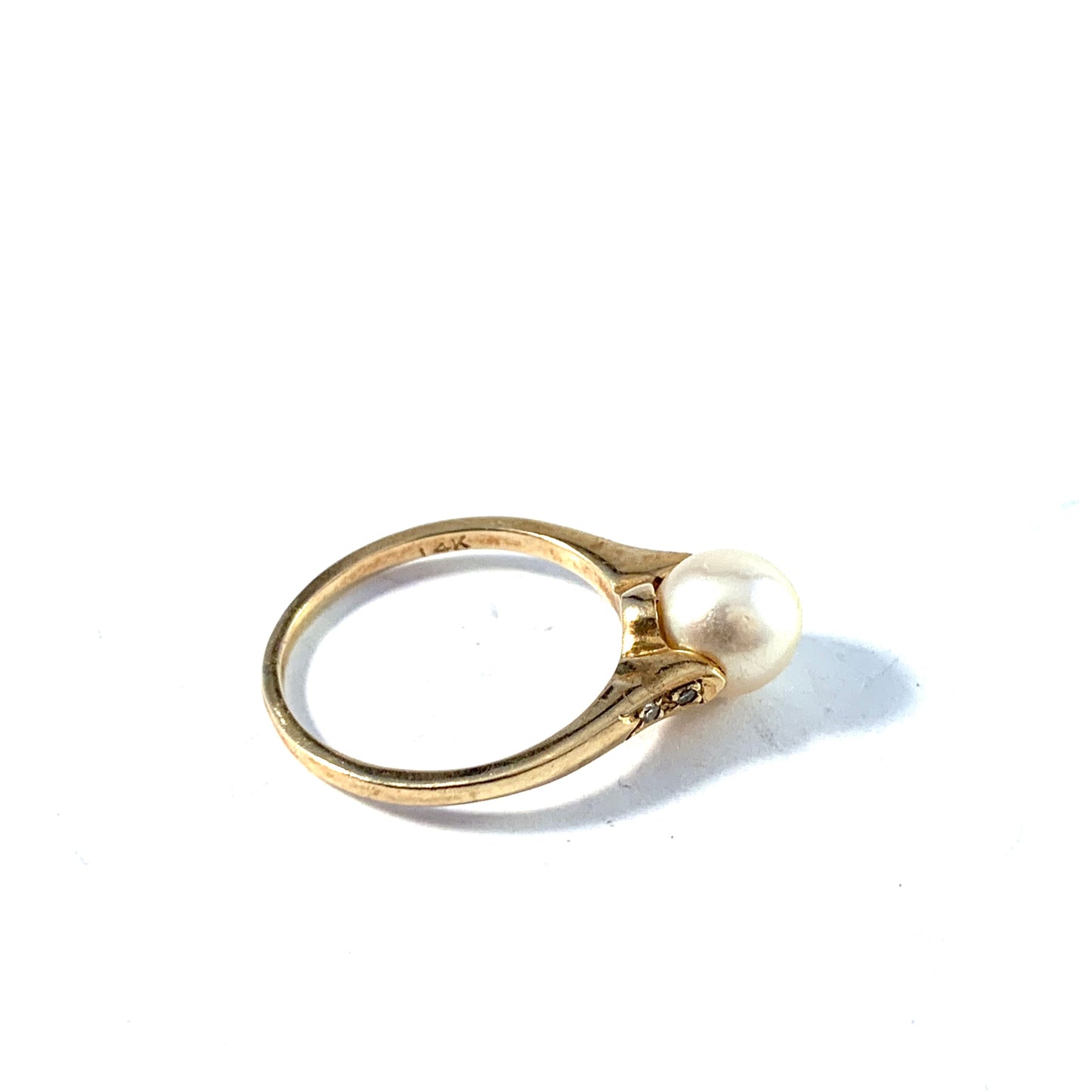 Vintage Mid Century 14k Gold Diamond Cultured Pearl Ring.