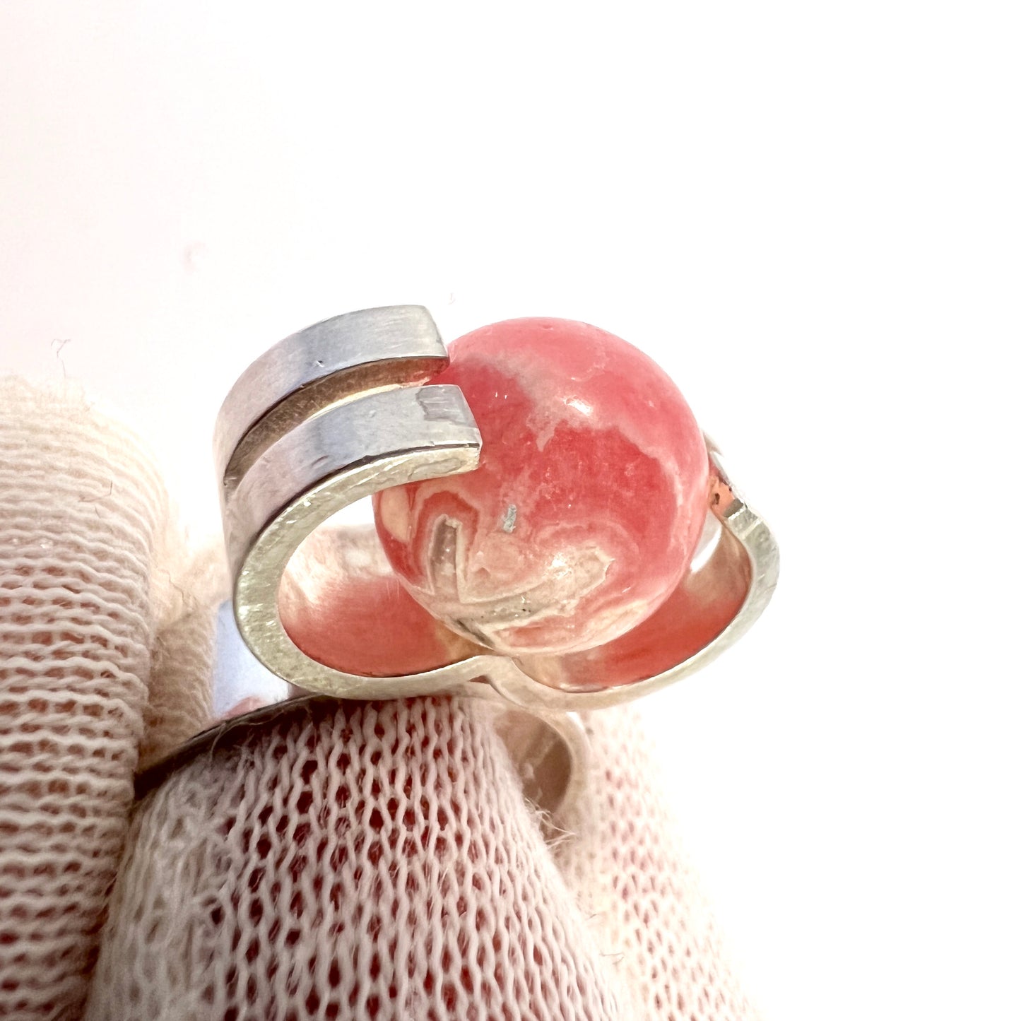 Elis Kauppi,  Kupittaan Kulta Finland 1960s. Sterling Rose Quartz Ring