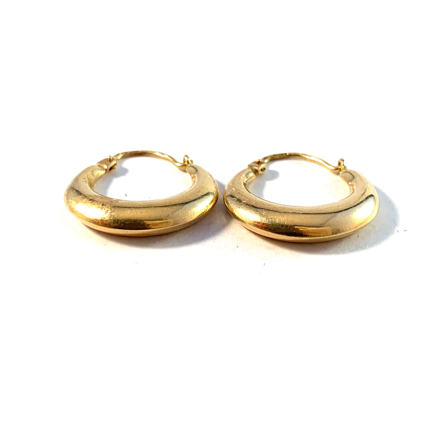 Sweden Vintage Mid Century 18k Gold Earrings.