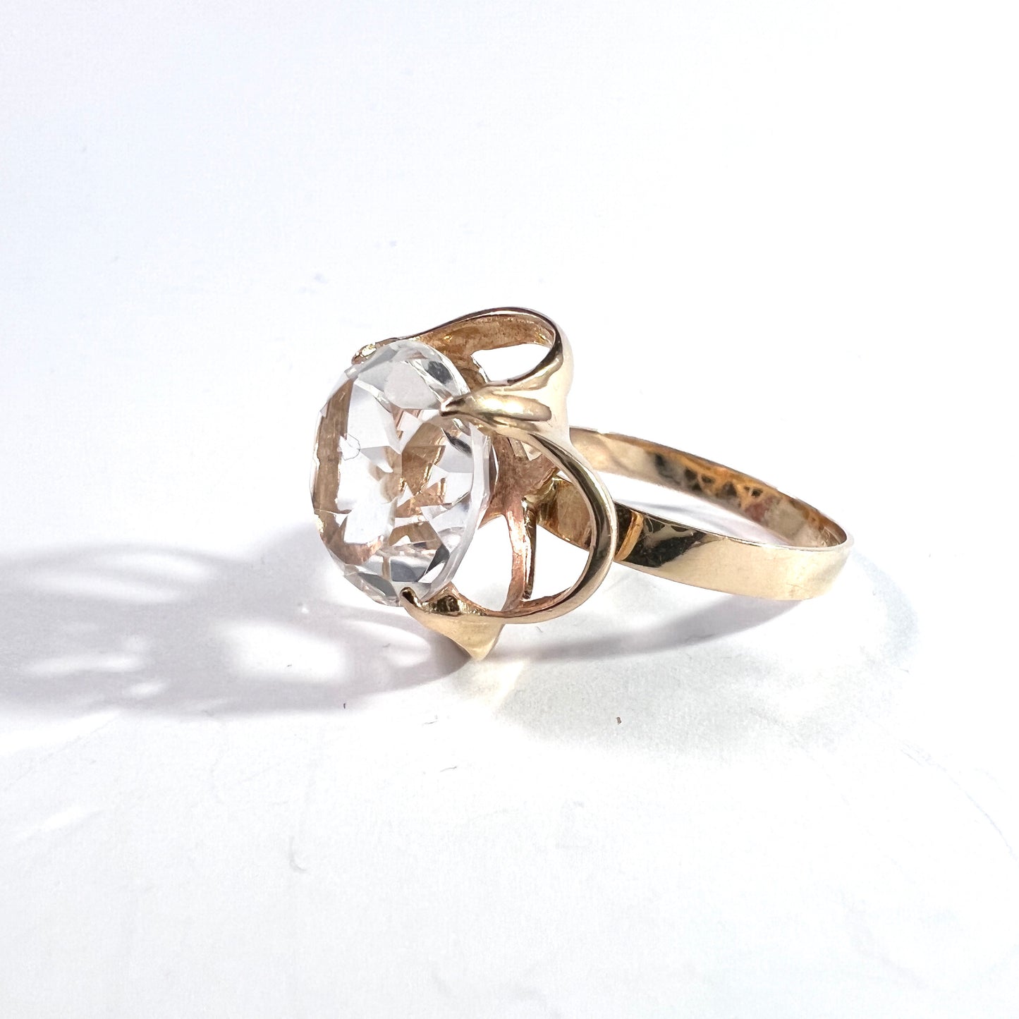 Bengt Hallberg, Sweden 1975. Vintage 18k Gold Rock Crystal Ring.