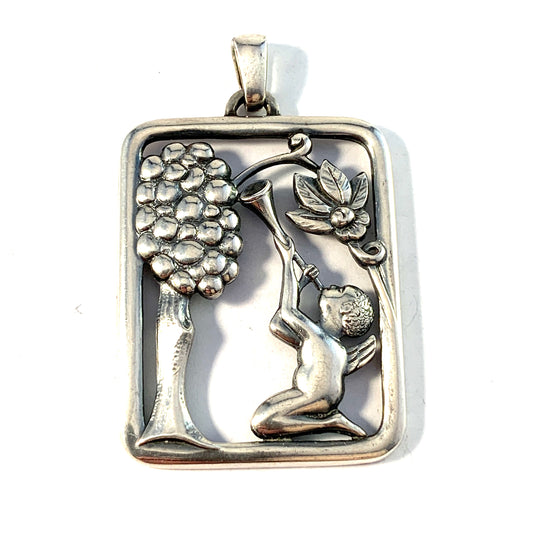 G Dahlgren, Sweden year 1944. Vintage Sterling Silver Pendant.