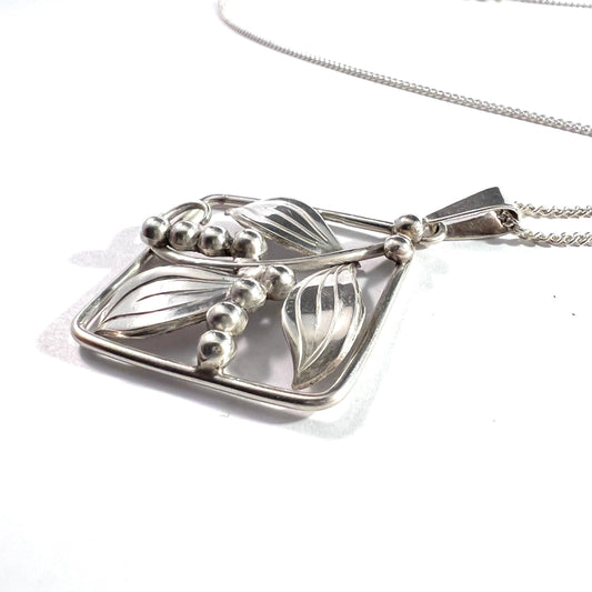 Kaplan, Sweden 1949. Vintage Solid Silver Pendant Necklace.