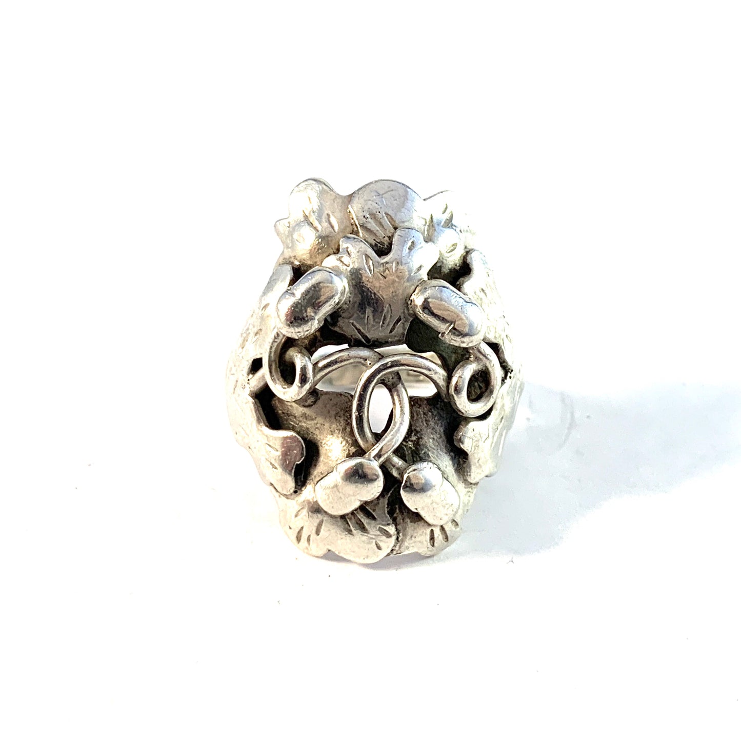 Tre-Ess, Sweden year 1946 Mid Century Sterling Silver Acorn Ring