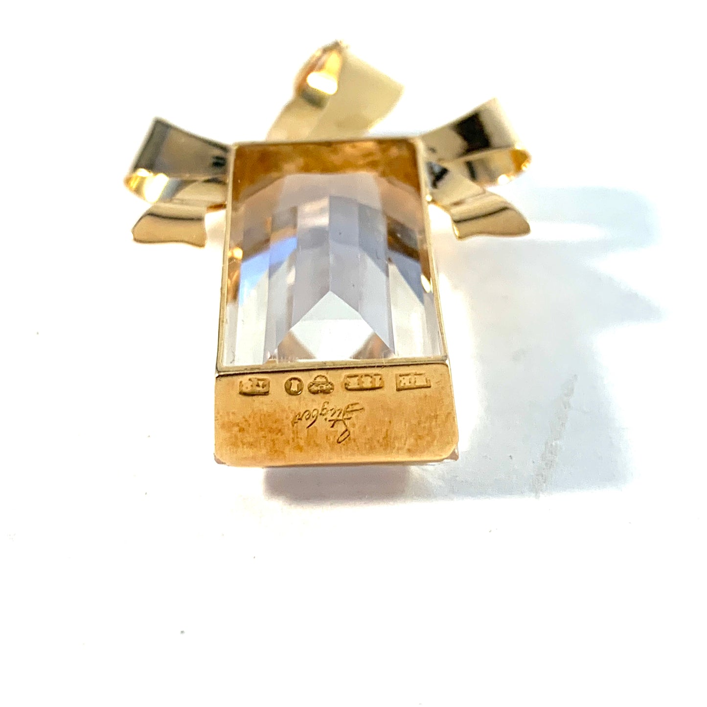 Atelje Stigbert, Sweden 1945. Large 18k Gold Rock Crystal Pendant. 14.2gram