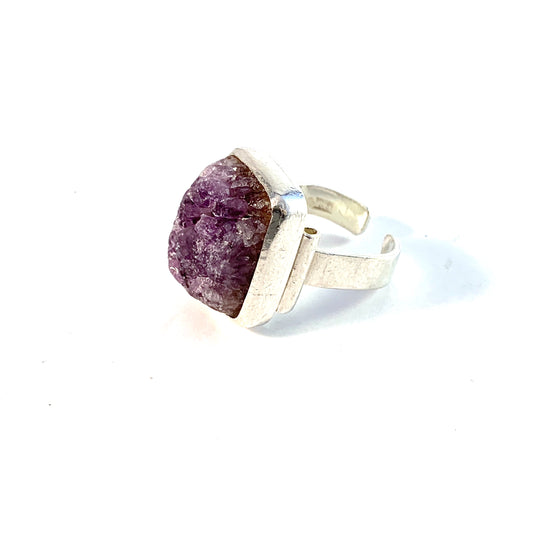 Kjell Nyhede, Sweden 1967. Bold Sterling Silver Amethyst Ring. Signed