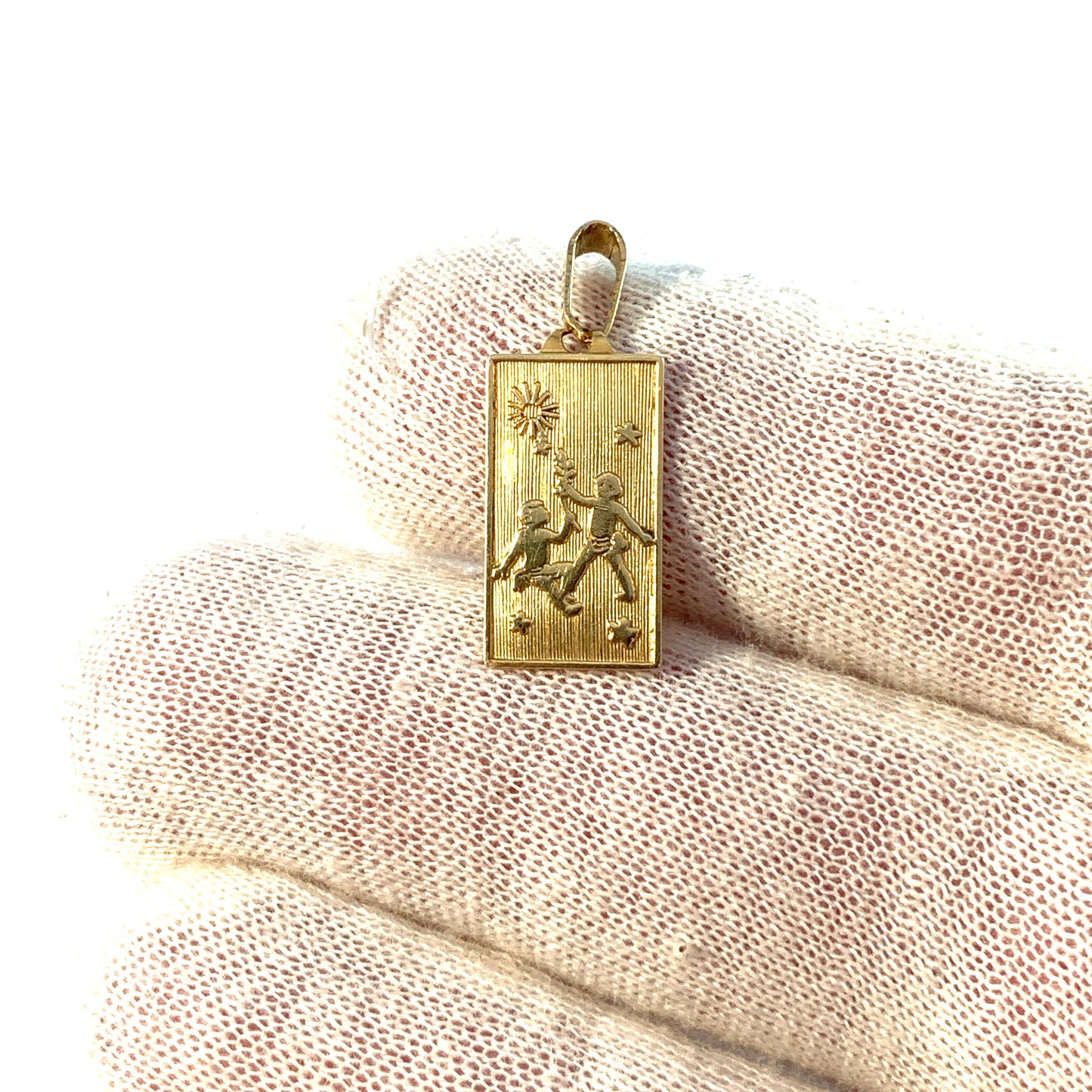 Vicenza, Italy, Vintage 18k Gold Zodiac Gemini Pendant.