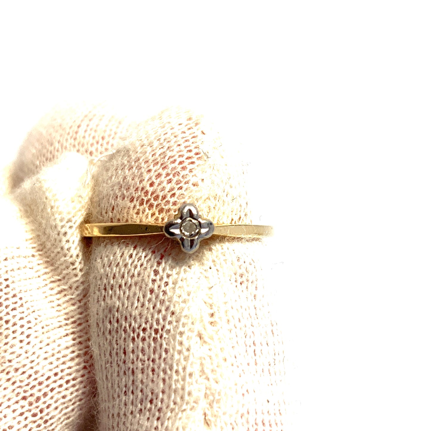 BCK, Finland Vintage 18k Gold Diamond Ring.