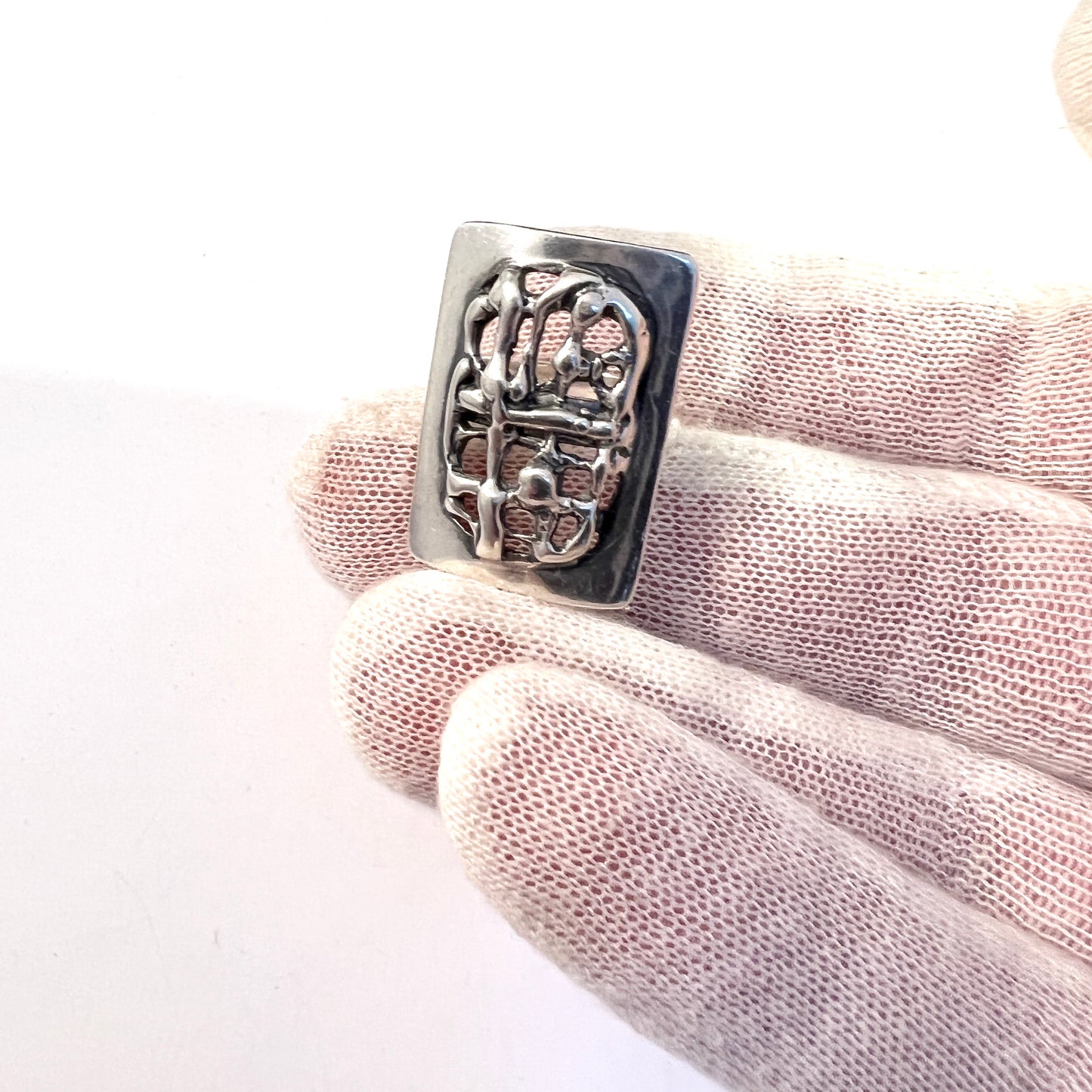 Poznan, Poland Vintage Modernist Solid Silver Ring.