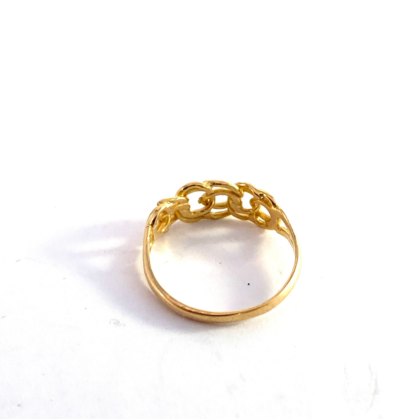 Hedberg, Sweden c 1970s. Vintage 18k Gold Bismarck Ring.