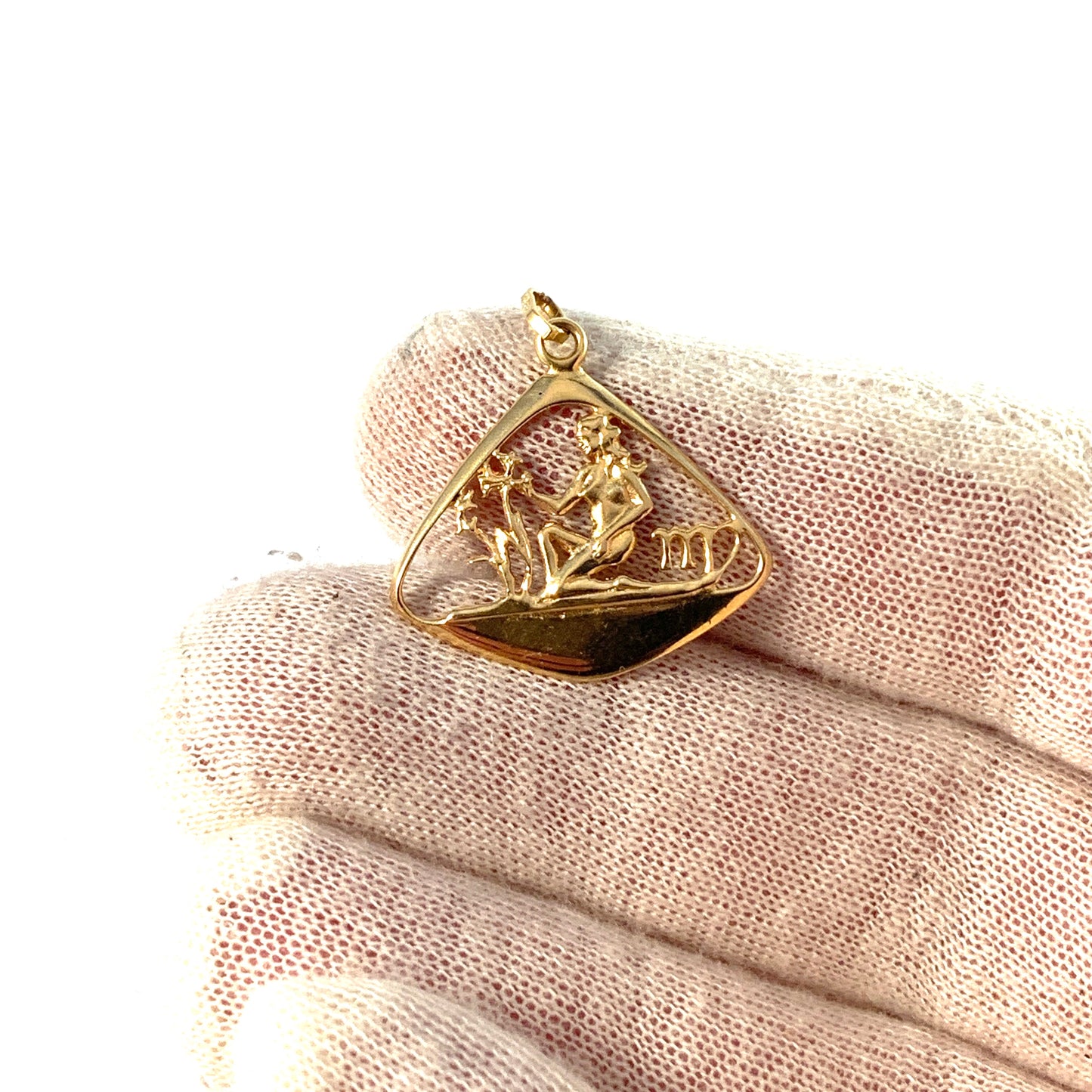 Alton, Sweden 1970s. Vintage 18k Gold Virgo Zodiac Pendant.