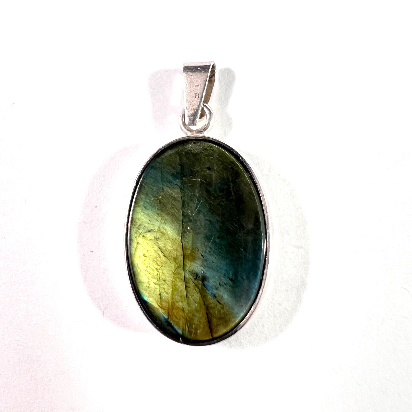 Salovaara, Finland. Vintage Sterling Silver Local Spectrolite Pendant.