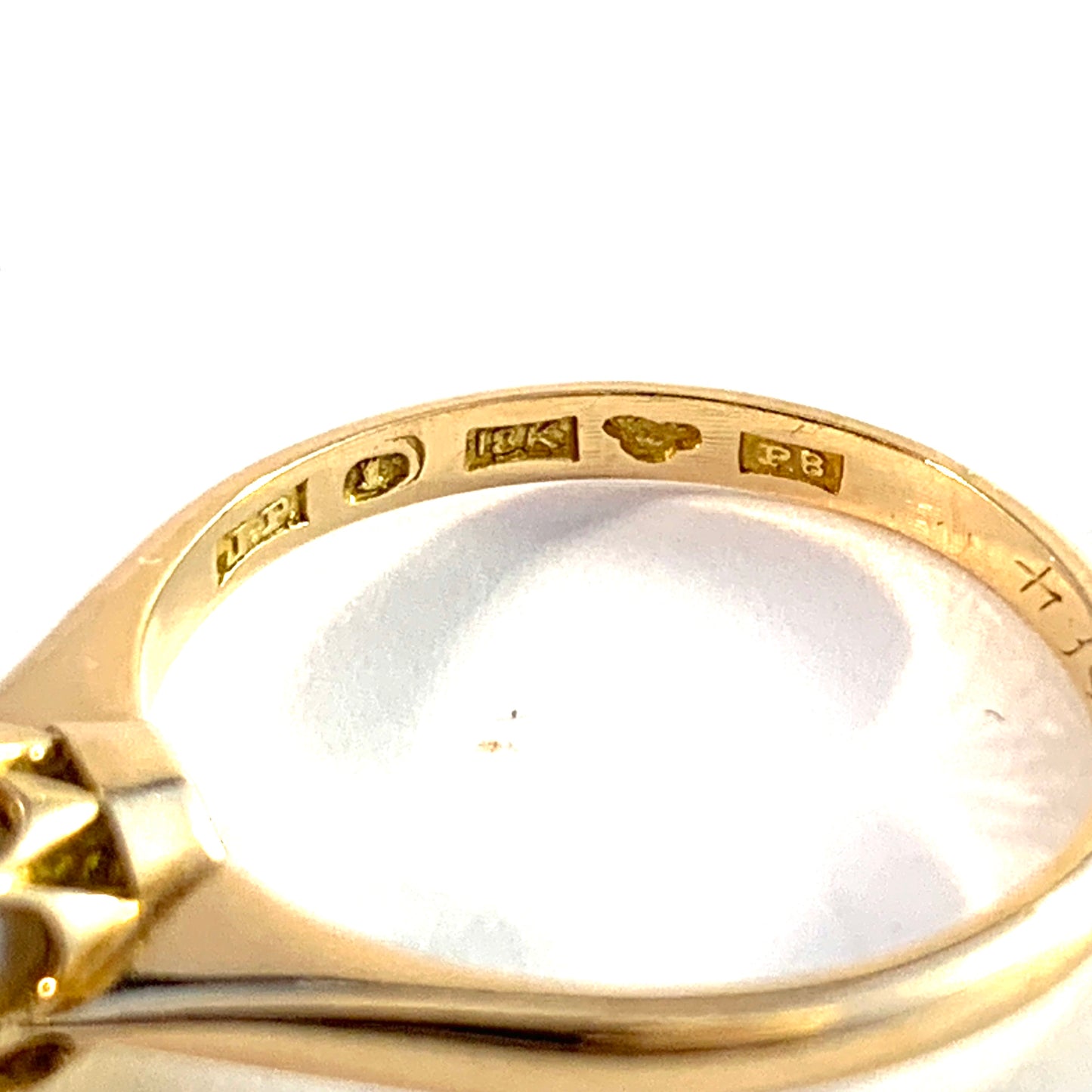 J Petterson, Sweden year 1941. Vintage War-Time 18k Gold Cultured Pearl Ring.