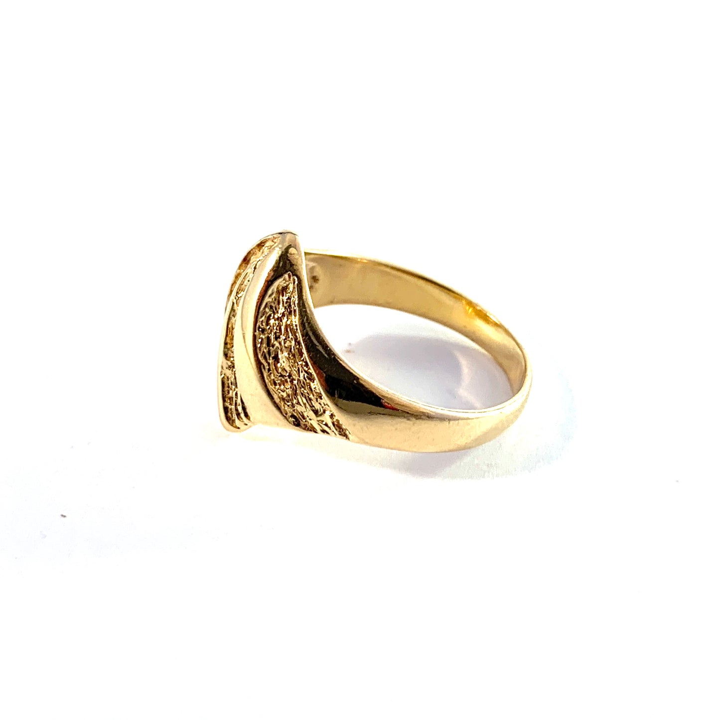 Bengt Hallberg, Sweden. Vintage 18k Gold Diamond Ring.