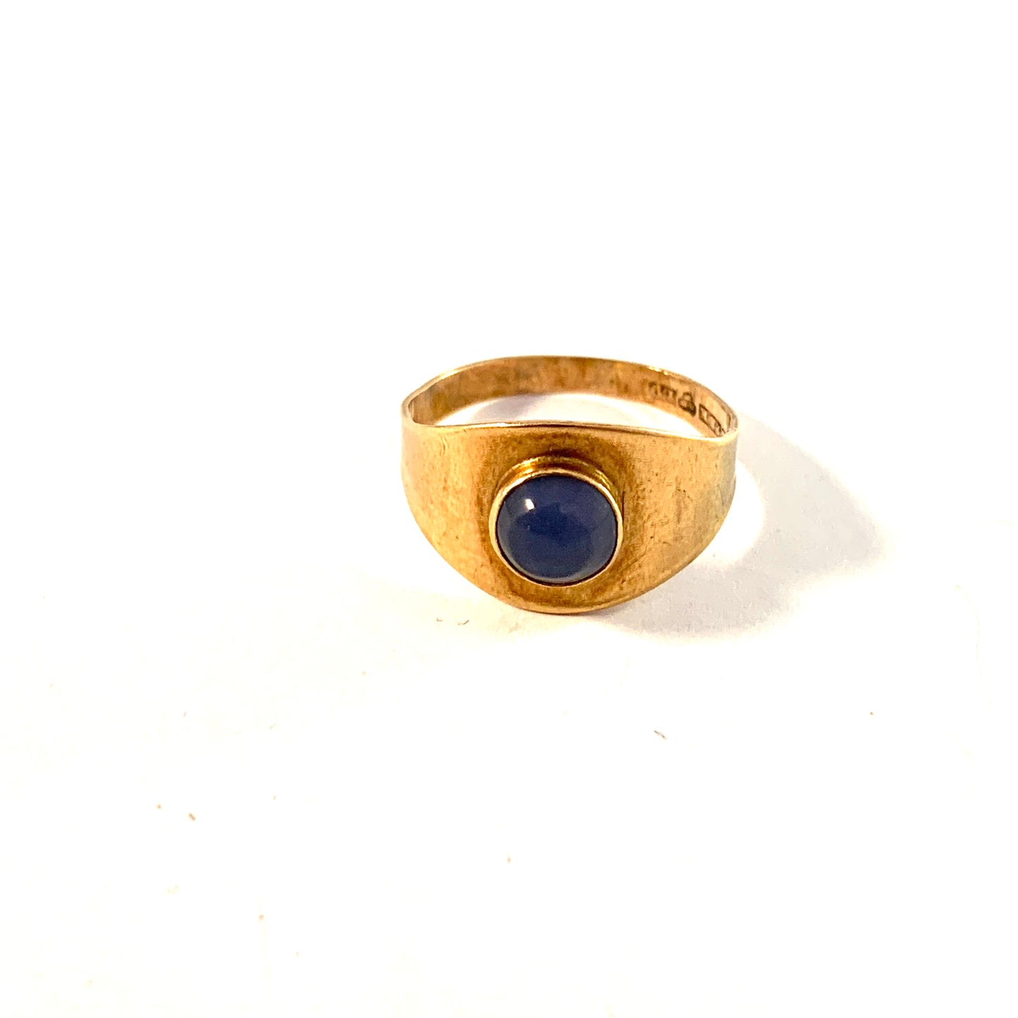 Ceson, Sweden year 1961. Vintage 18k Gold Chalcedony Ring.