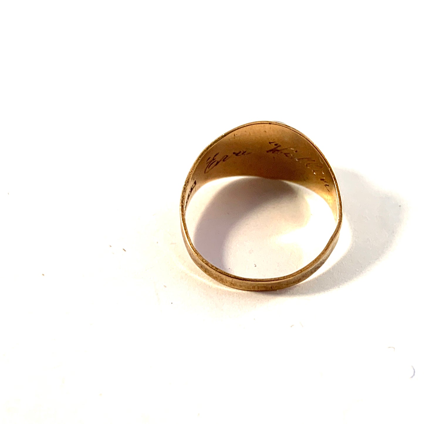 Ceson, Sweden year 1961. Vintage 18k Gold Chalcedony Ring.