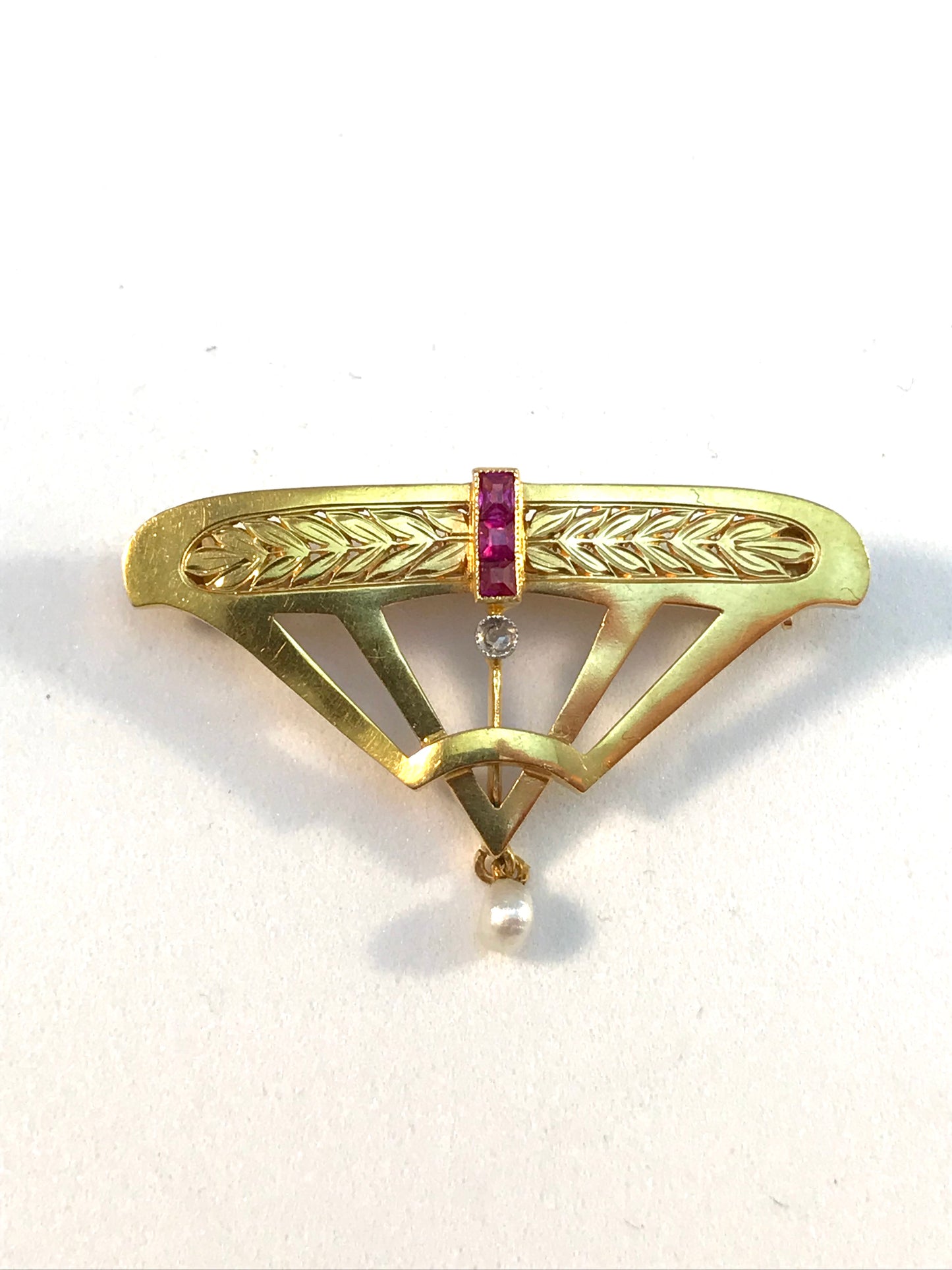 1920s 18k Gold Sapphire, Rose Cut Diamond Brooch.