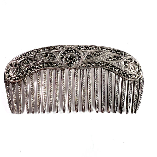 Vintage 1940s Solid Silver Marcasite Novelty Comb Brooch.