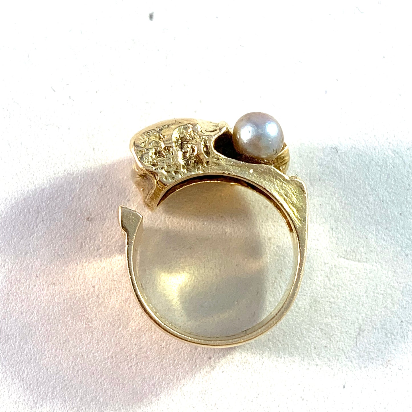 Björn Weckström Lapponia Finland 1970 Design Ukkoshelmi 18k Gold Cultured Pearl Ring.