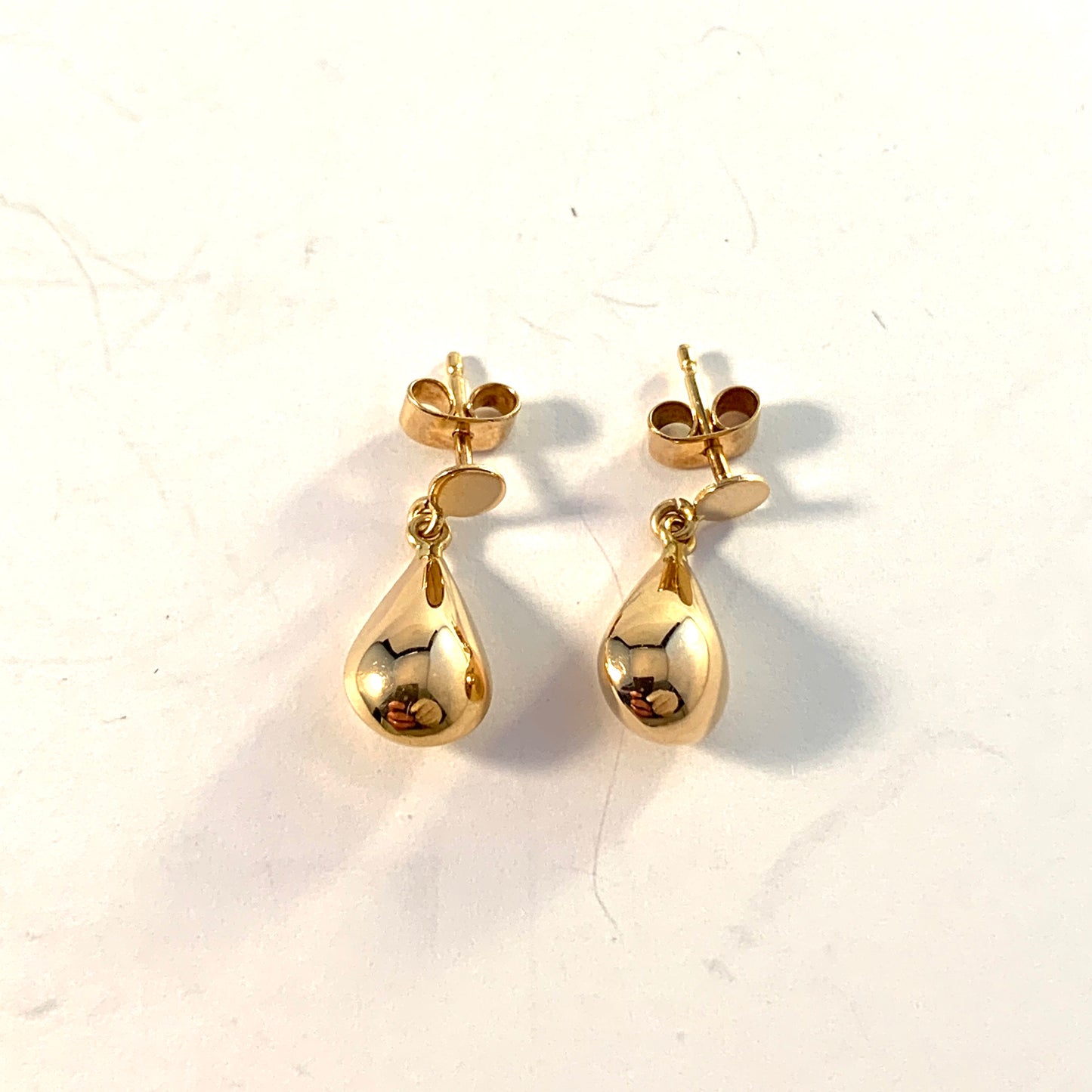 Vintage Mid Century 18k Gold Drop Earrings.