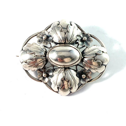 GUSSI, Sweden year 1951. Vintage Mid Century Sterling Silver Acorn Brooch.