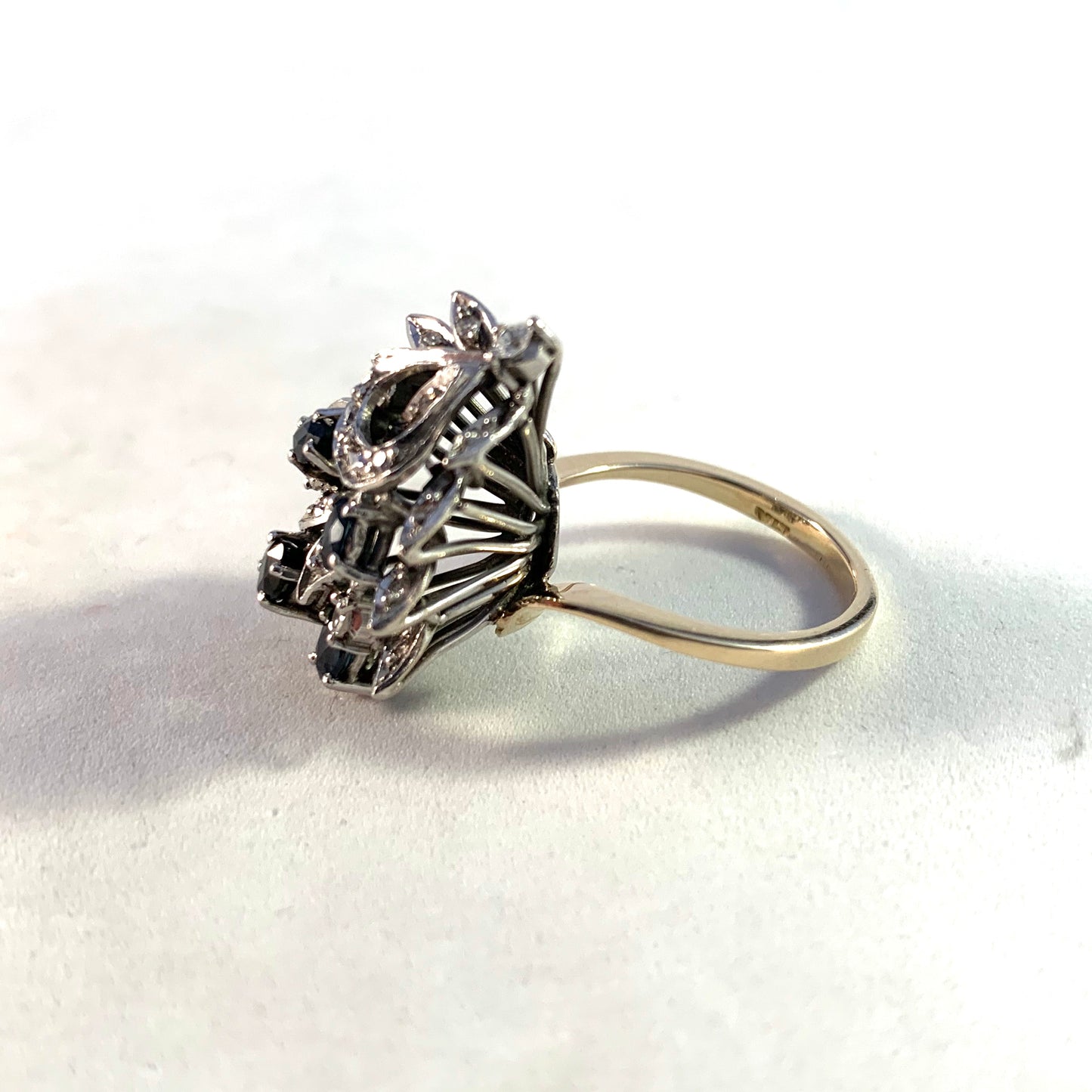 Vintage 1960-70s Bold 14k Gold 0.4ctw Diamond Sapphire Ring.