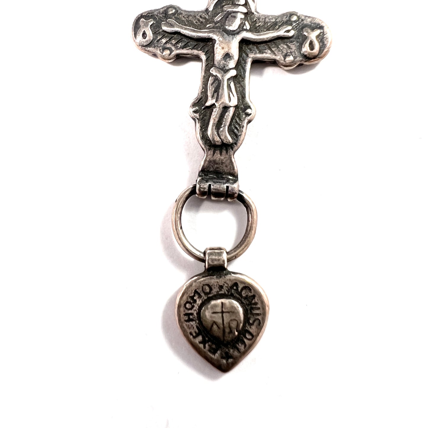 Kalevala Koru, Finland 2003. Sterling Silver Crucifix Pendant Necklace.