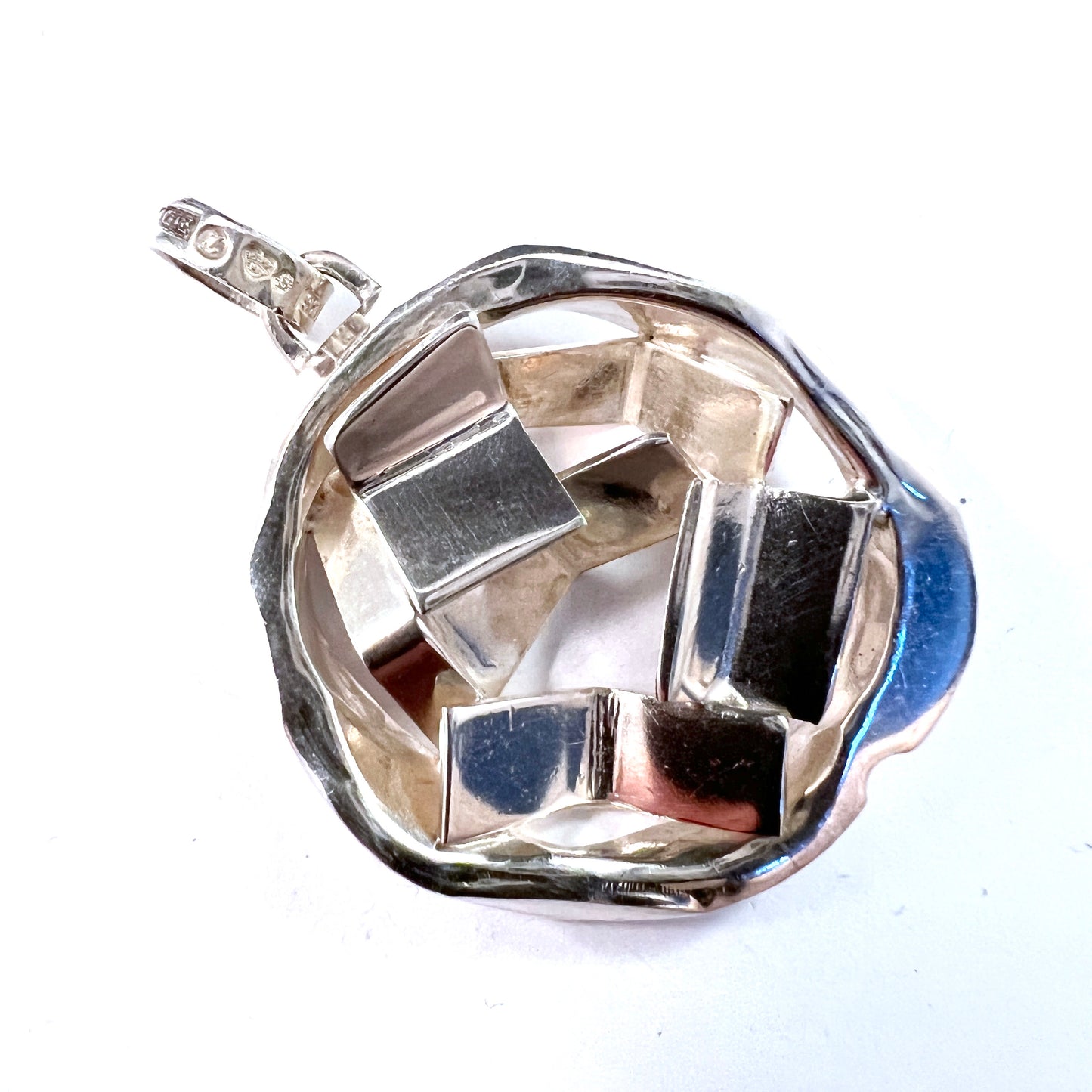 Claes E Giertta, Stockholm 1981. Vintage Sterling Silver Modernist Pendant. Signed.