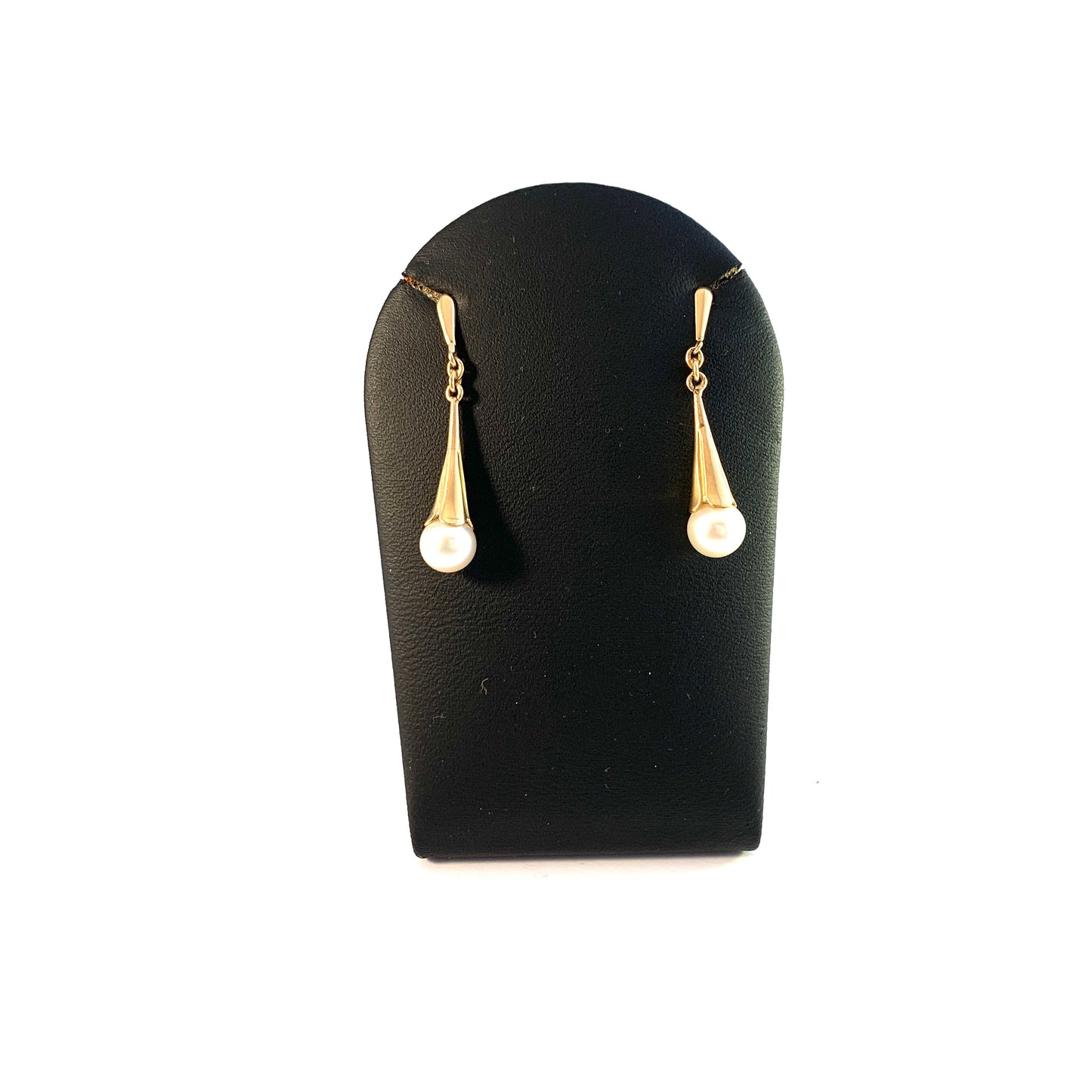 Vintage 18k Gold Cultured Pearl Earrings.