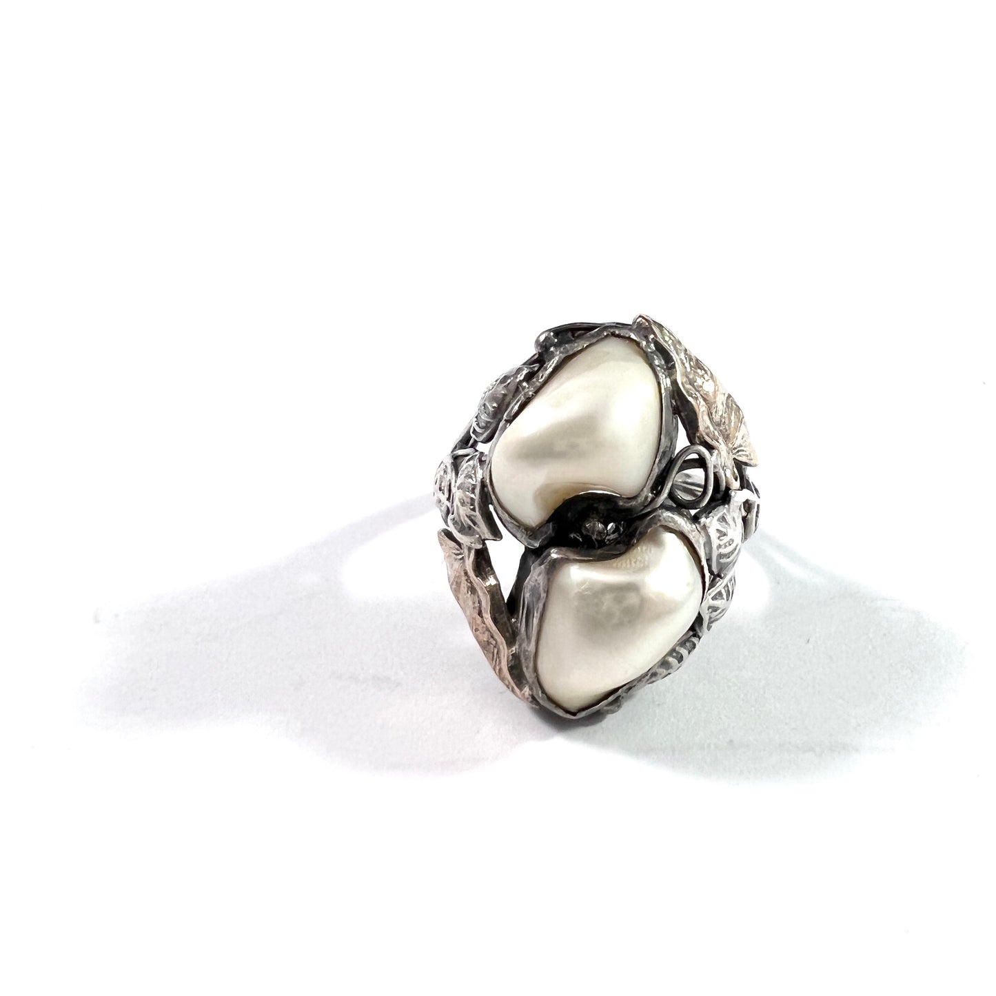 USA c 1910s. Antique Arts & Crafts Sterling Silver 14k Gold Mississippi Pearl Ring