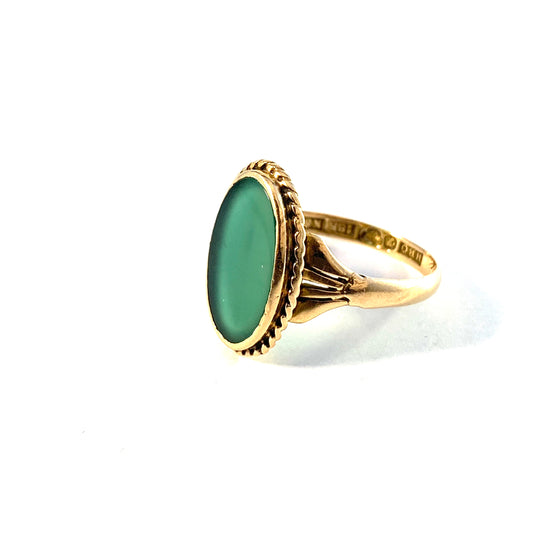 Hugo Olsson, Sweden 1936. 18k Gold Forest Green Paste Stone Ring.