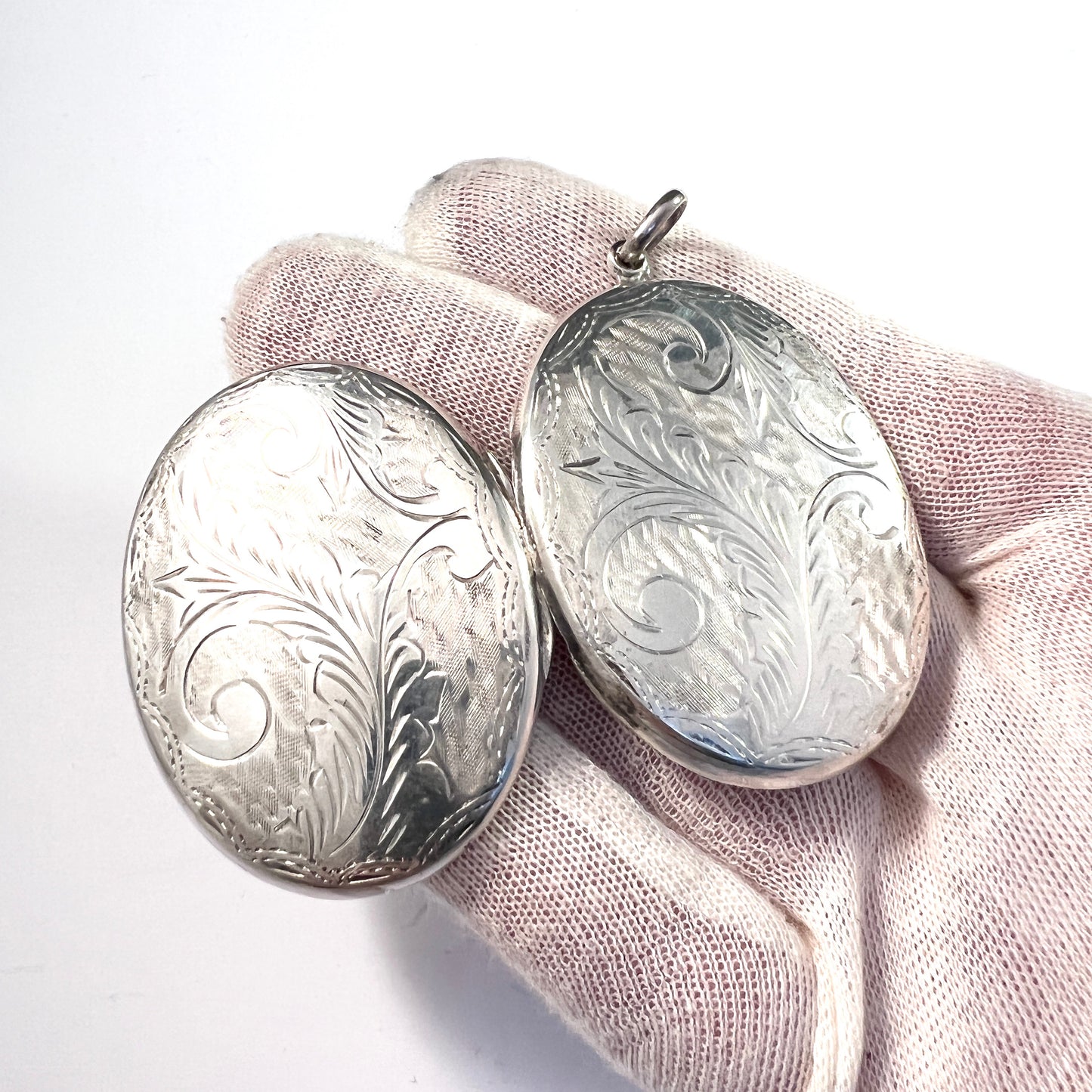 Vintage Sterling Silver Large Locket Pendant.