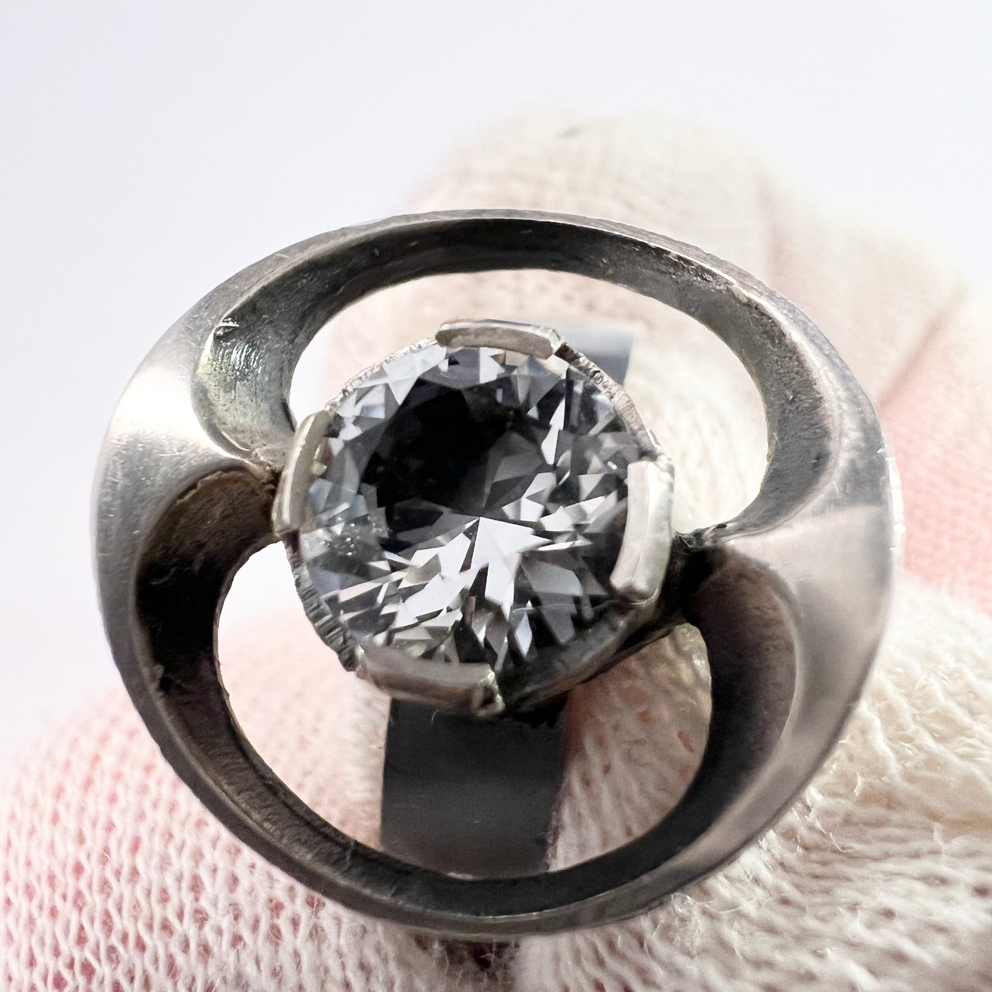 Karl Laine for Sten & Laine Finland 1976. Sterling Silver Rock Crystal Ring.