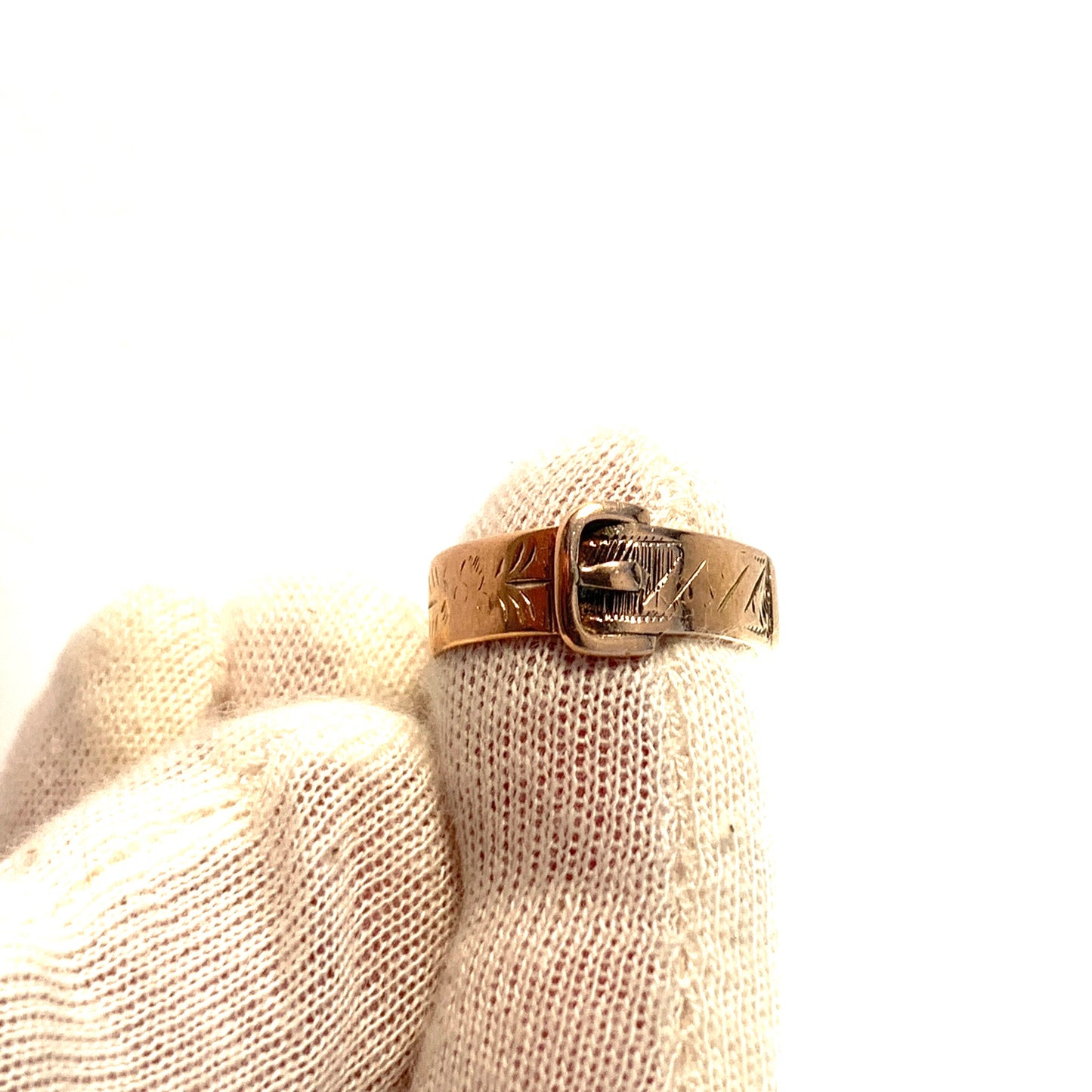 James Allen, Birmingham year 1884 Victorian 9k Gold Buckle Ring.