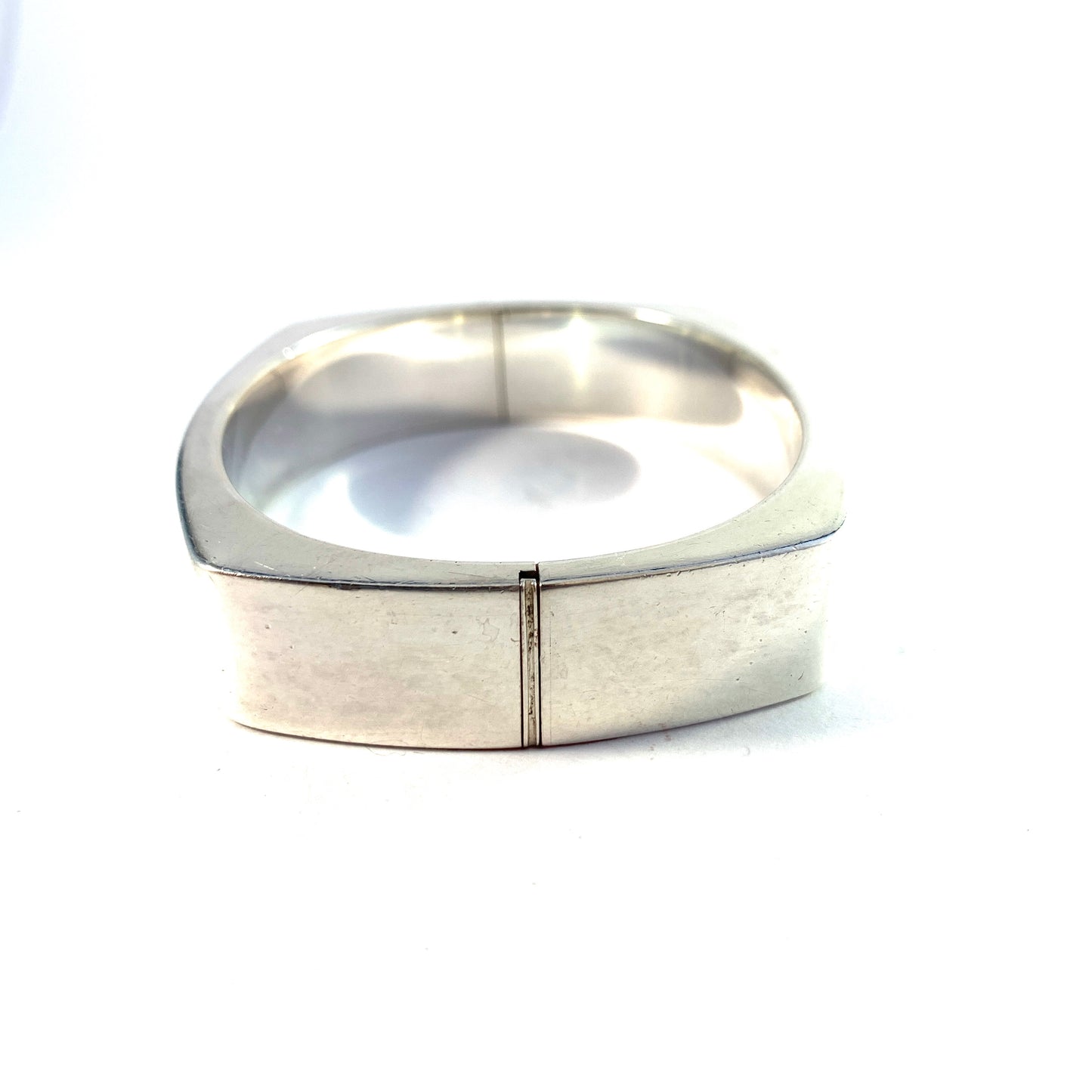 K Laursen, Denmark 1970s. Vintage Sterling Silver Hinged Bangle Bracelet.