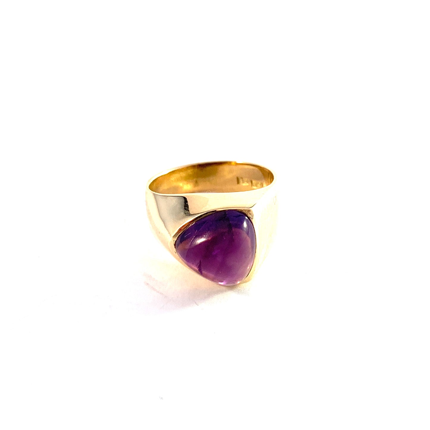 Atelje Stigbert, Sweden 1967. Vintage Modernist 18k Gold Amethyst Ring. Signed.