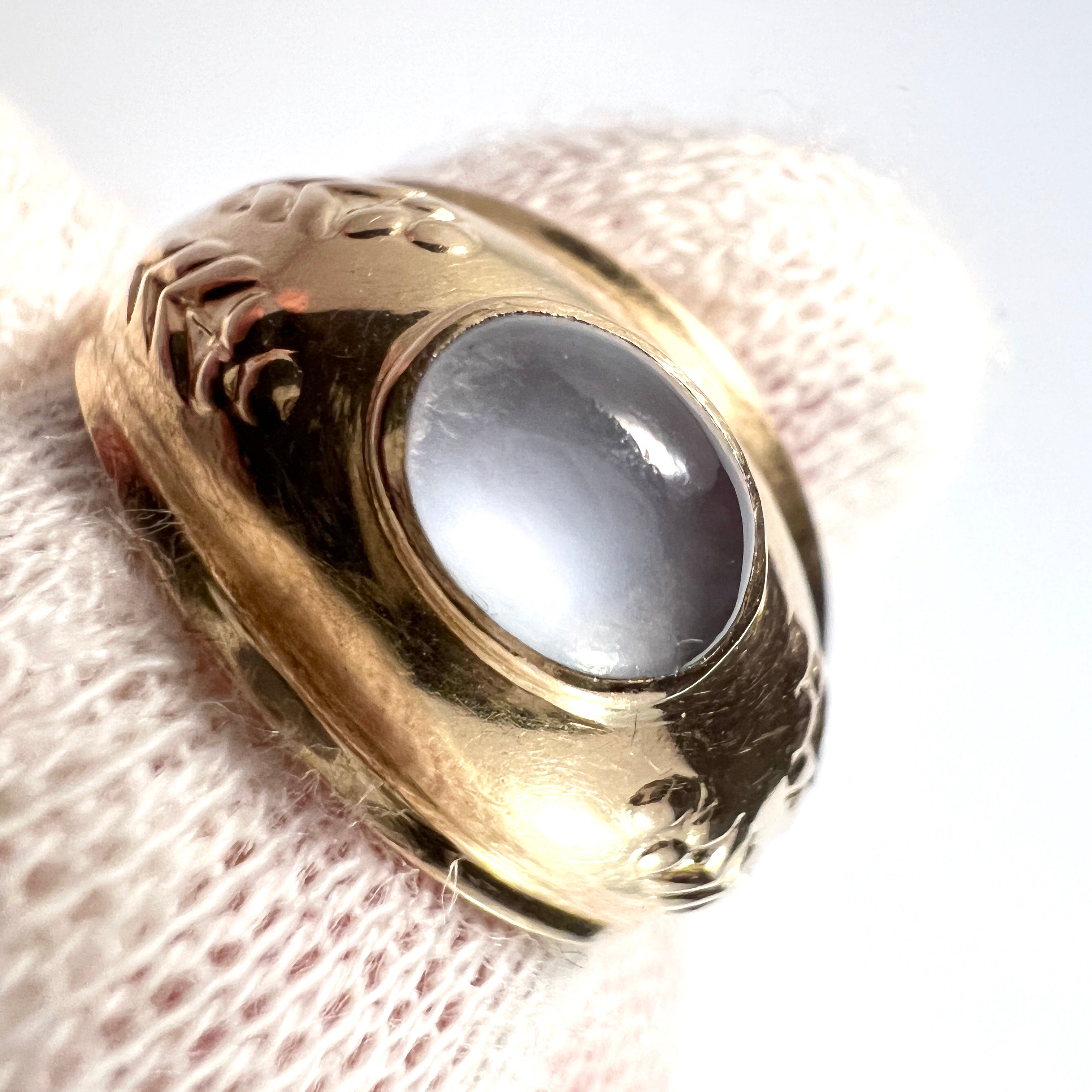Sigvard Ljungström, Sweden year 1960. Vintage 18k Gold Chalcedony Ring.