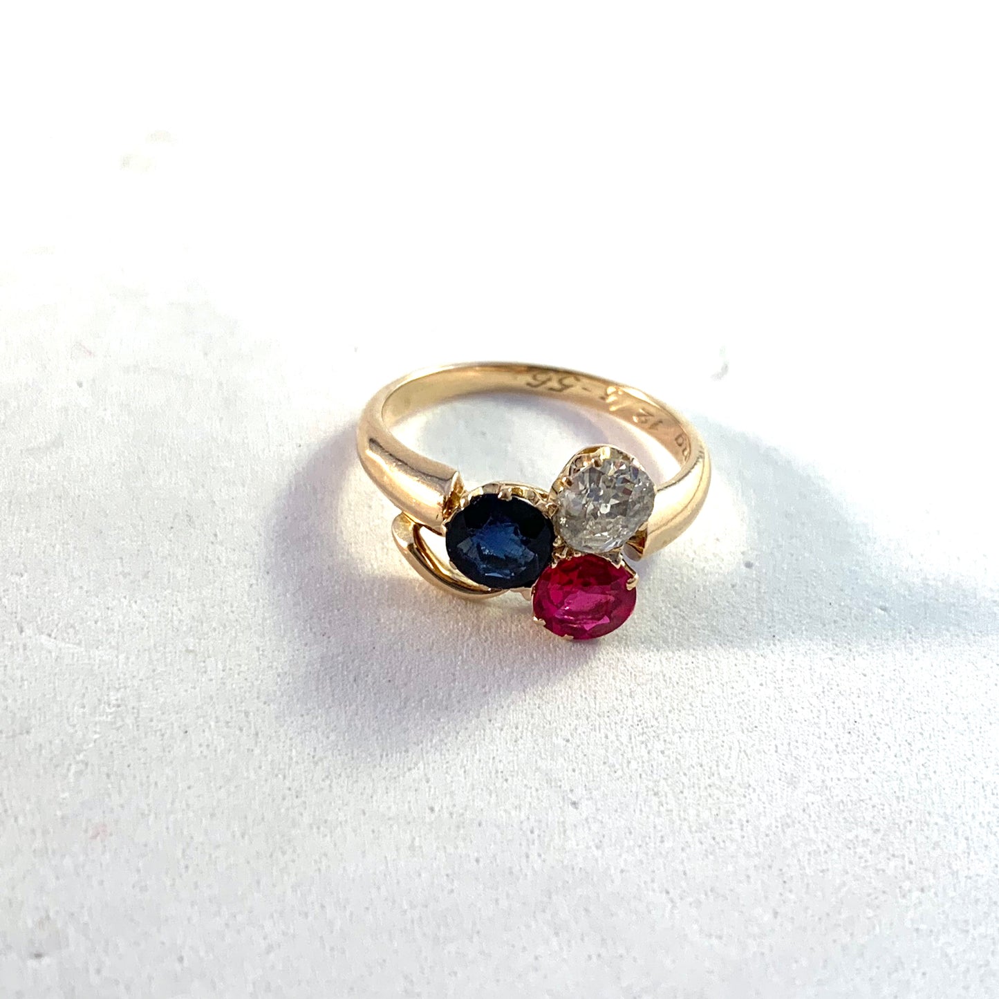 Sweden 1956 Mid Century 14k Gold 0.5ct Diamond Synthetic Ruby and Sapphire Ring.